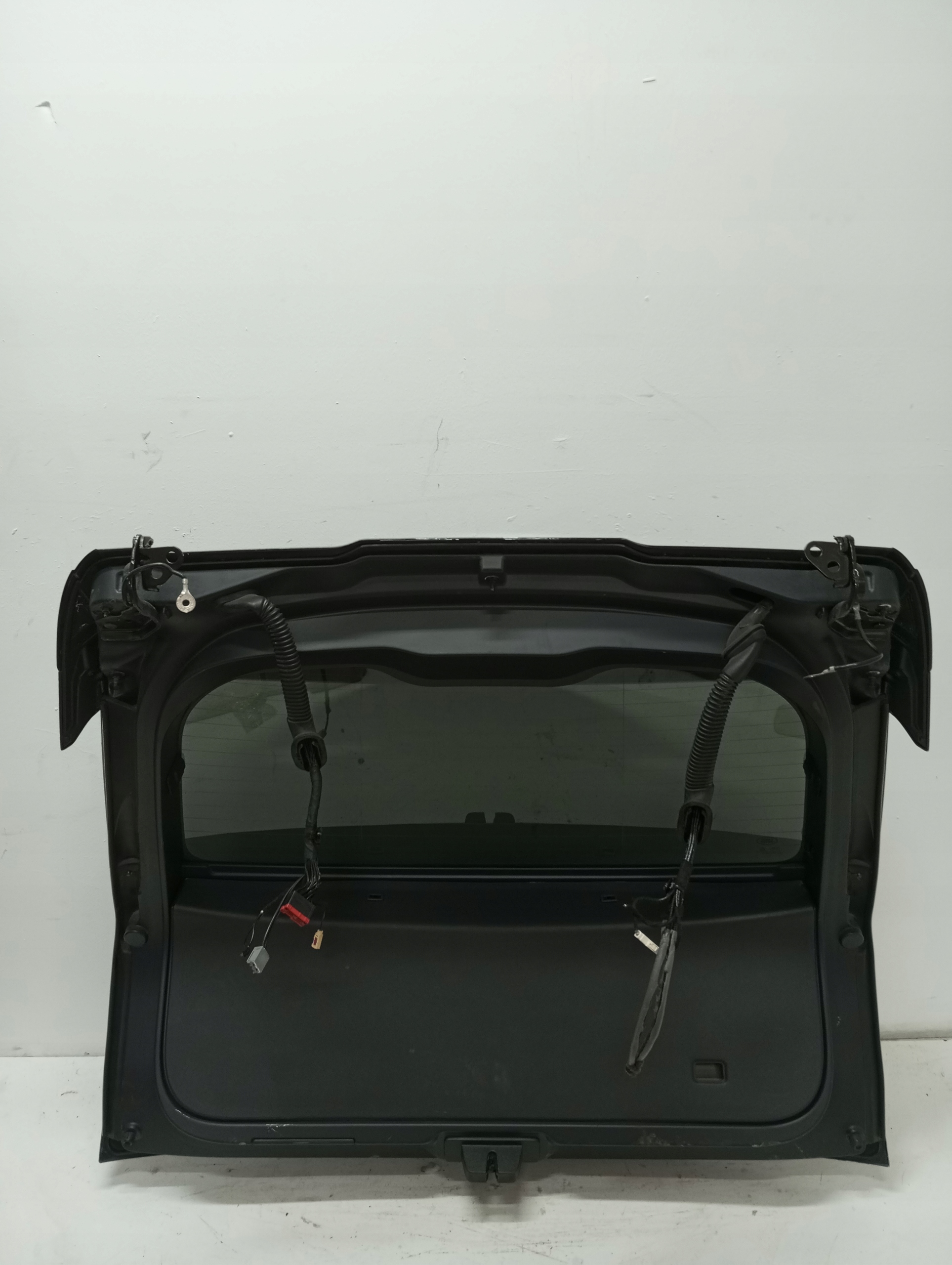 boot doors RANGE ROVER VELAR 21R R-DYNAMIC below KAMERE