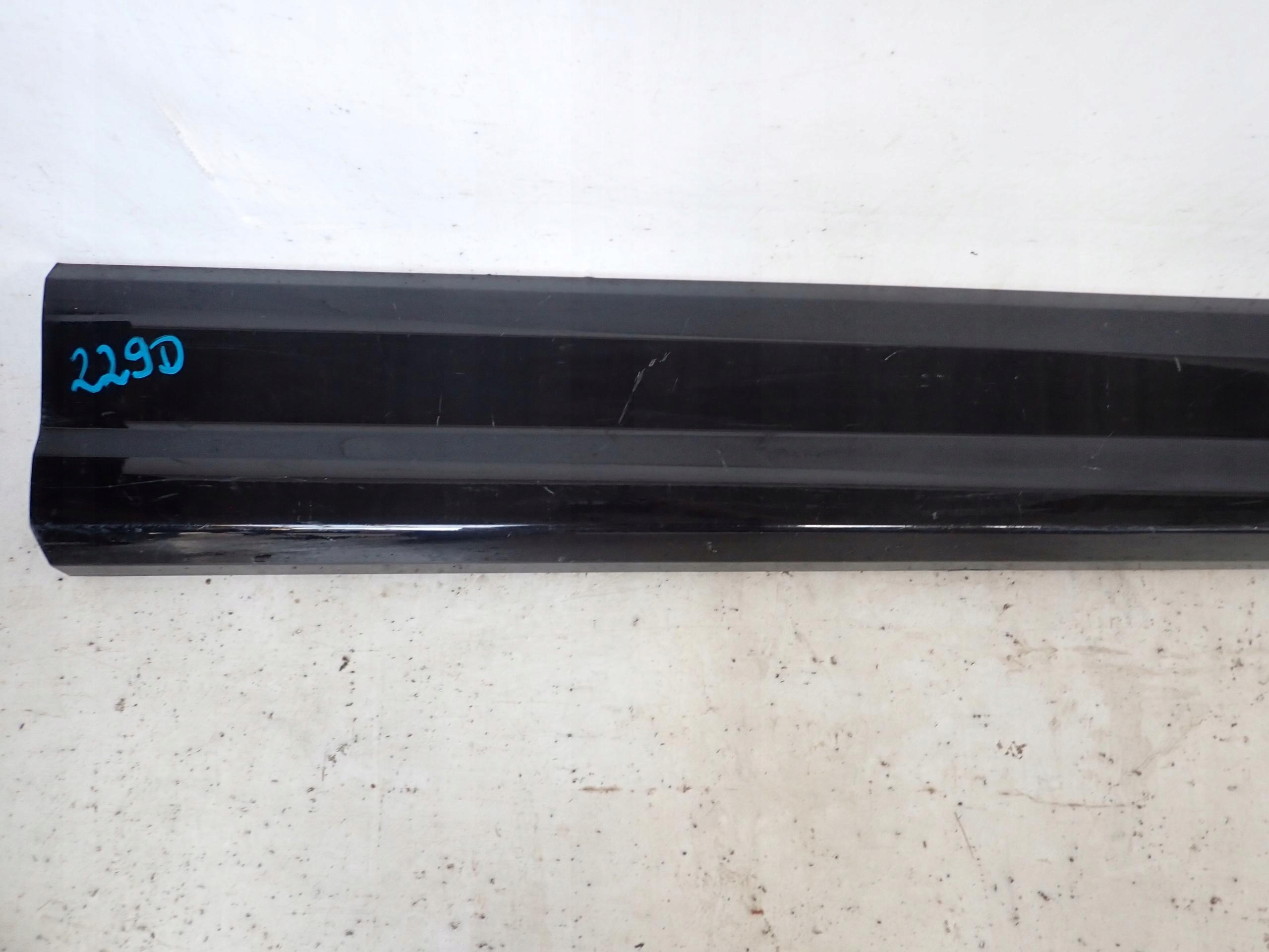 AUDI Q2 81A 16-> moulding door right front 81A853960B