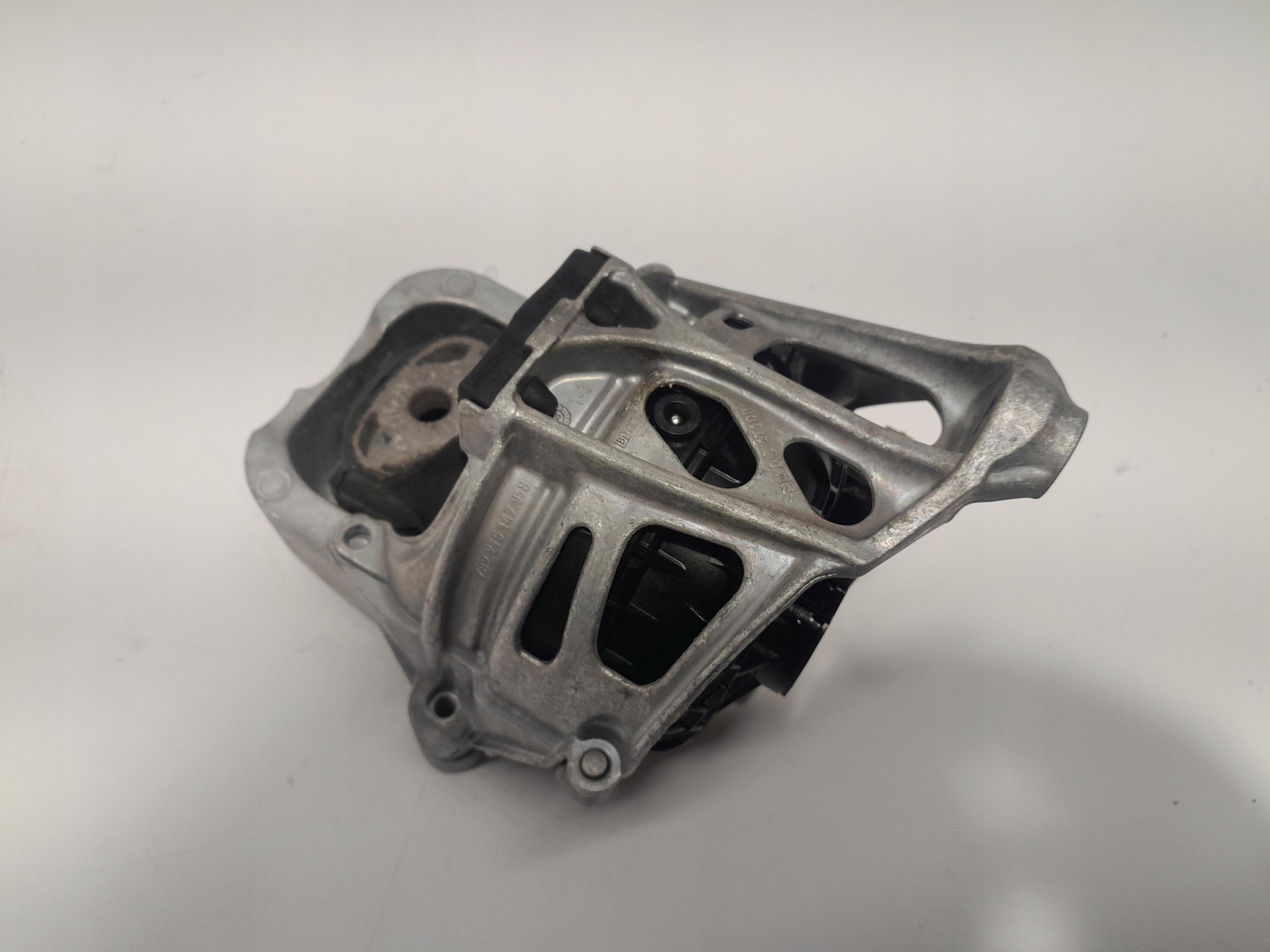 AUDI A5 F5 8W A4 B9 holder engine mount left 4M0199371FC
