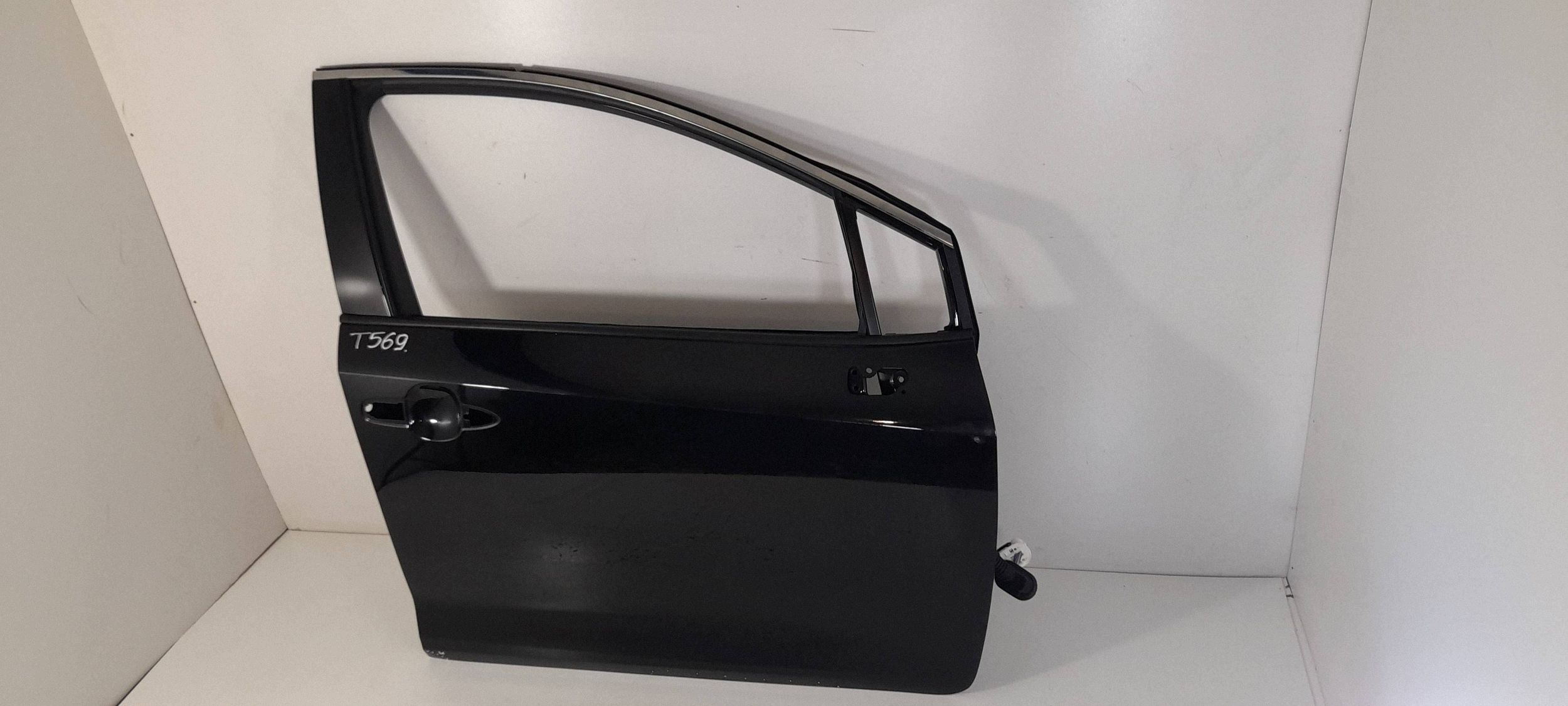 Toyota Corolla E21 door front right 209 (T569)