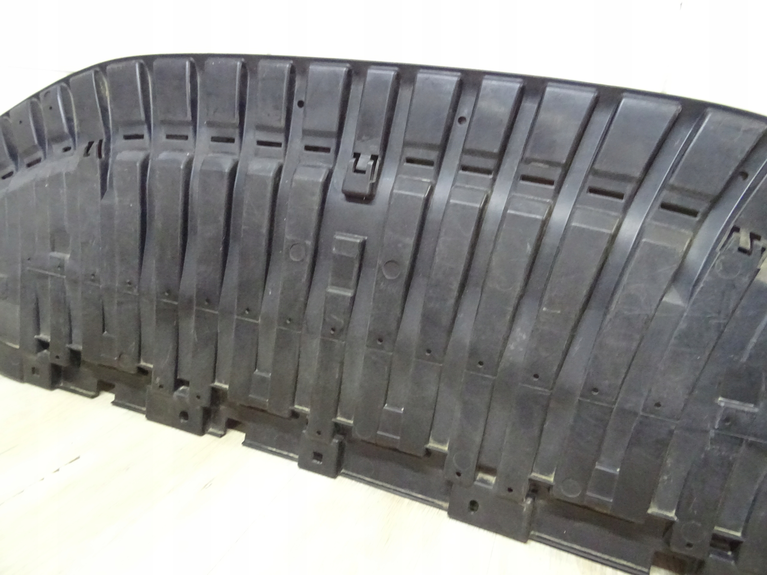 AUDI A8 D4 OSŁONA POD ZDERZAK 4H0807611B Typ samochodu Samochody osobowe