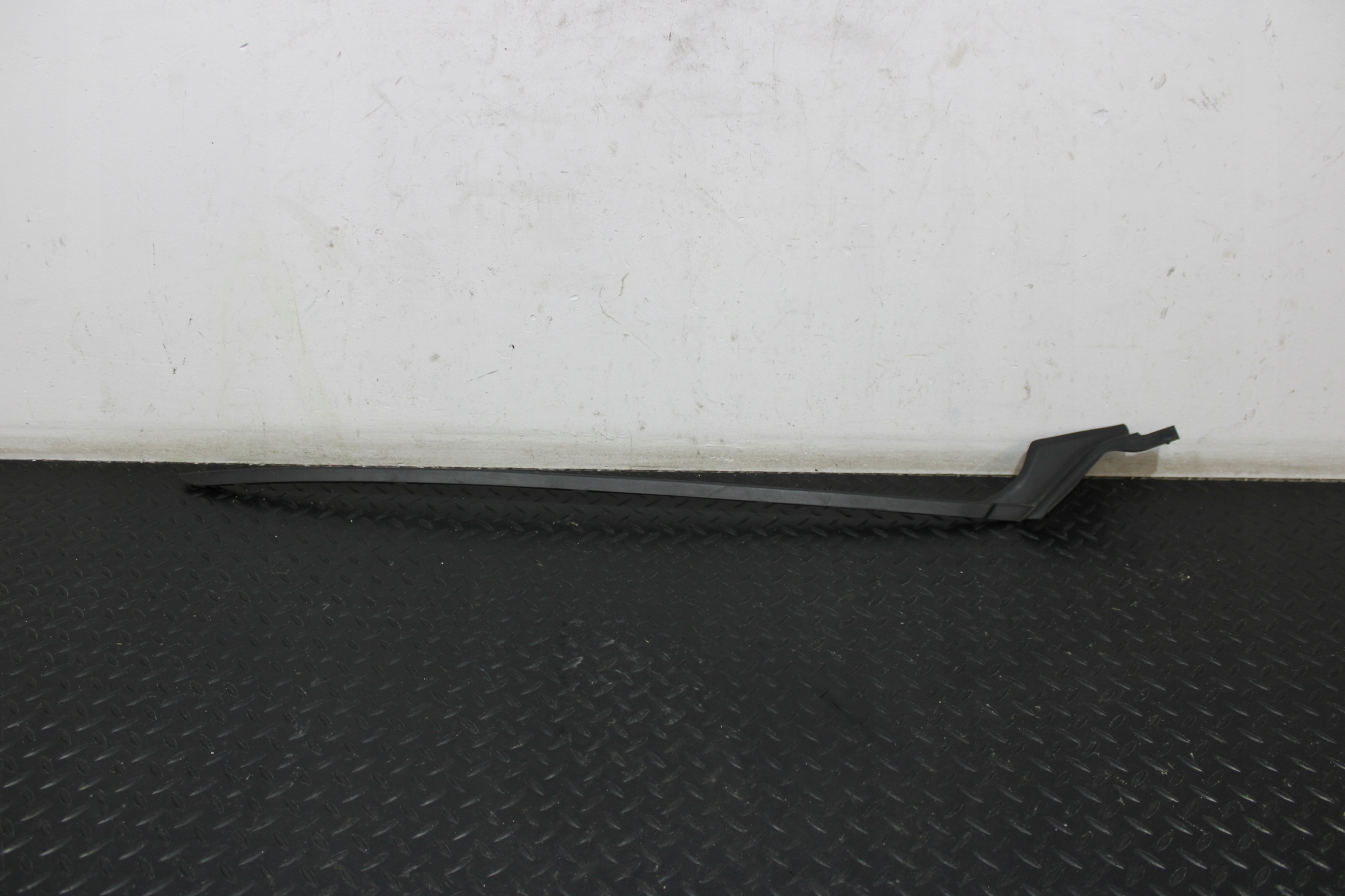 moulding windows CZOLOWEJ right JAGUAR E-PACE X540 LIFT J9C3-025A52-AB