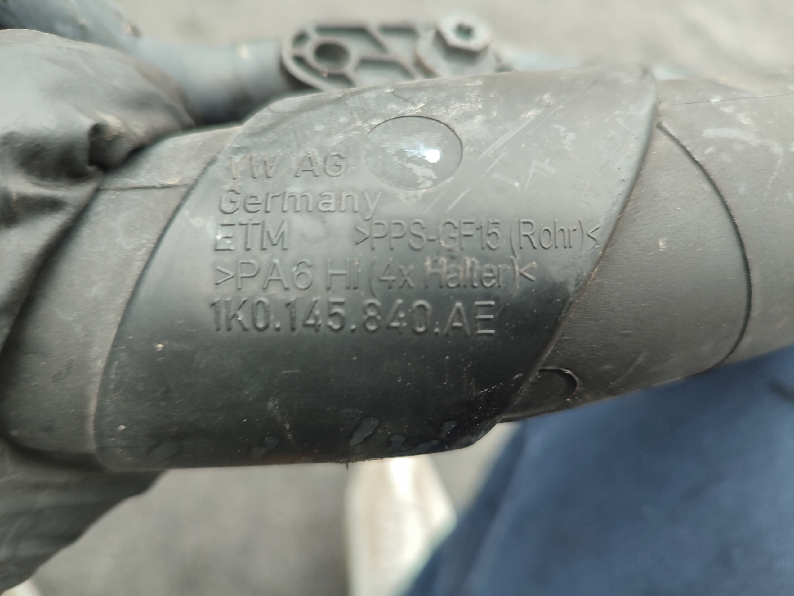 prijenos cijev crijevo interkulera AUDI A3 1.6 TDI 1K0145840AE