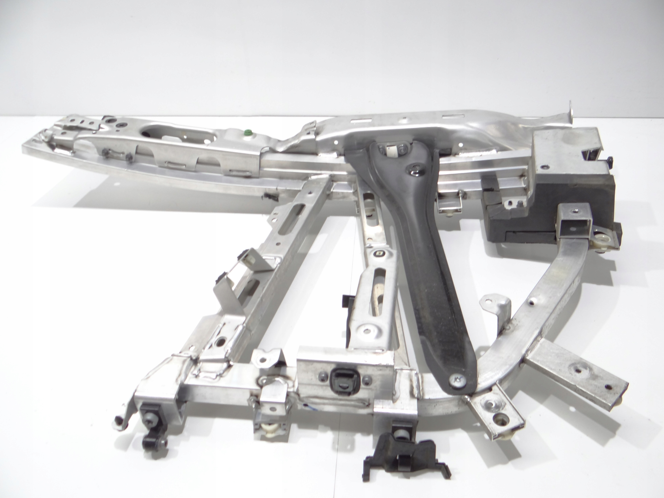 support holder door left rear part BMW I3 7266719