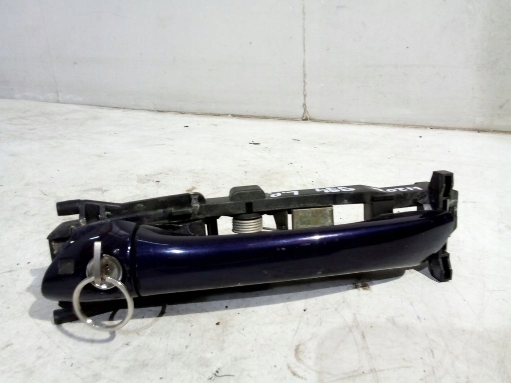 Mercedes C W203 handle exterior left key 994