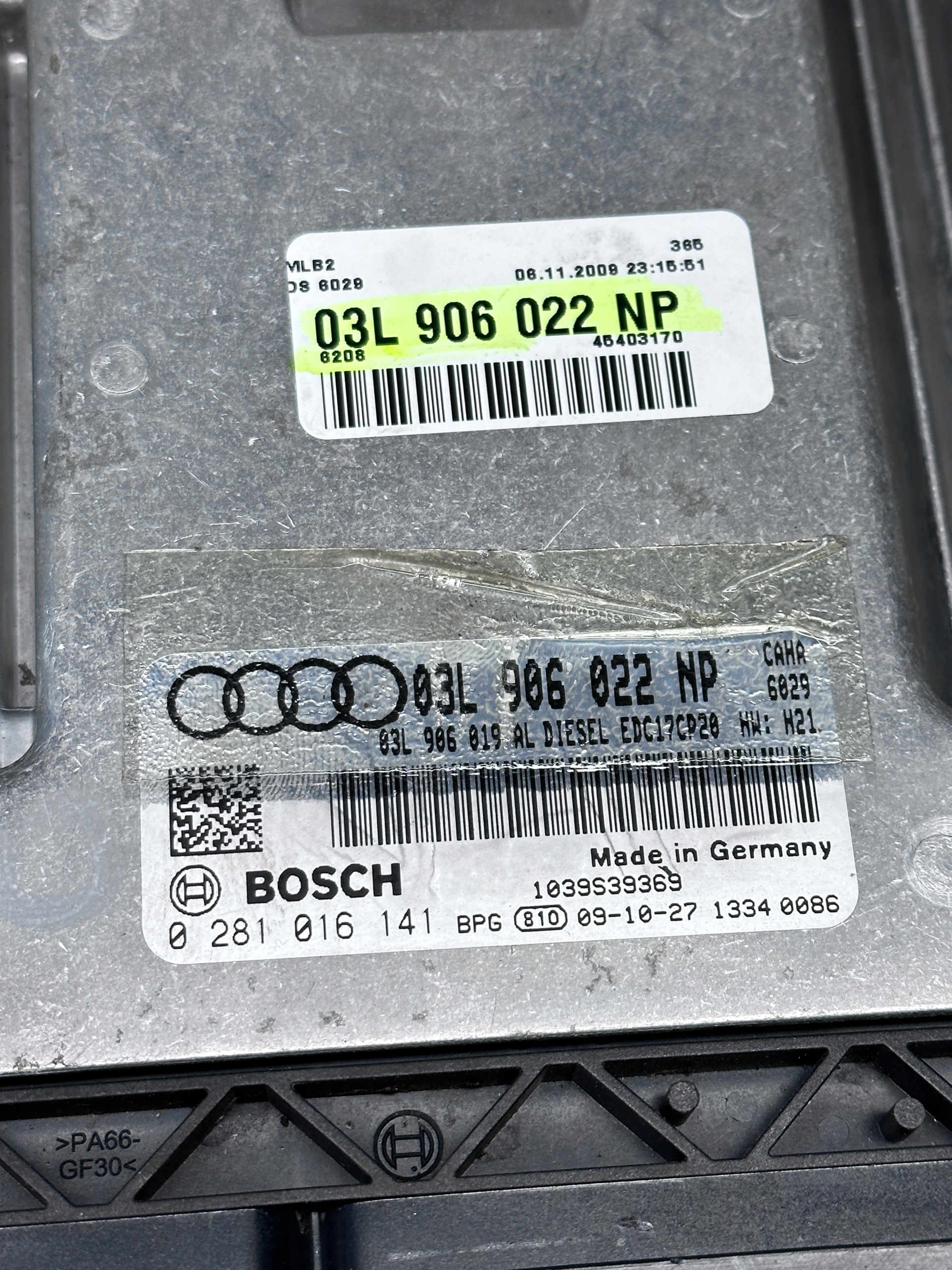 AUDI A5 8T A4 B8 control unit of the engine computer 03L906022NP 2.0 TDI