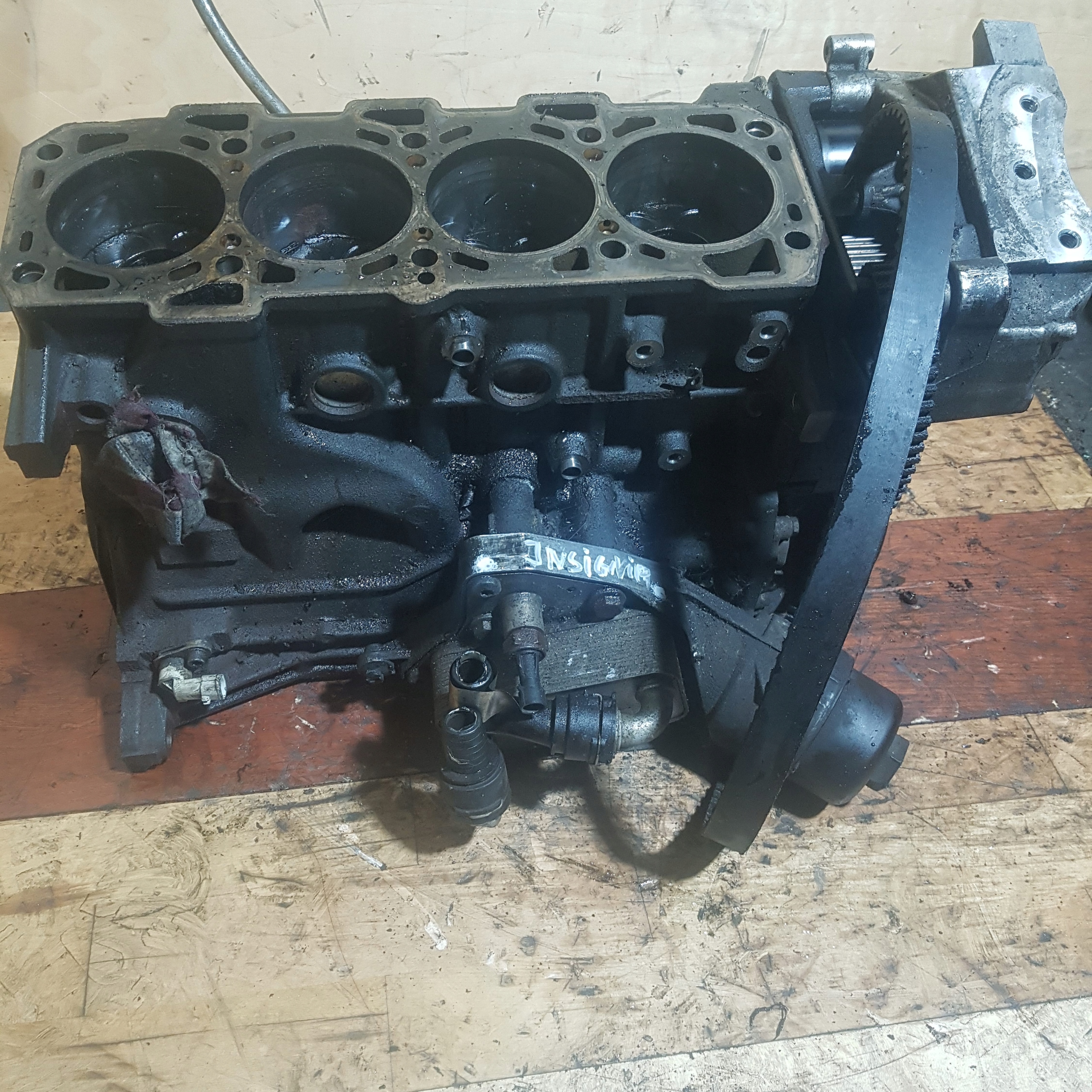 BLOK SILNIKA OPEL INSIGNIA Jakość części (zgodnie z GVO) O - oryginał z logo producenta pojazdu (OE)