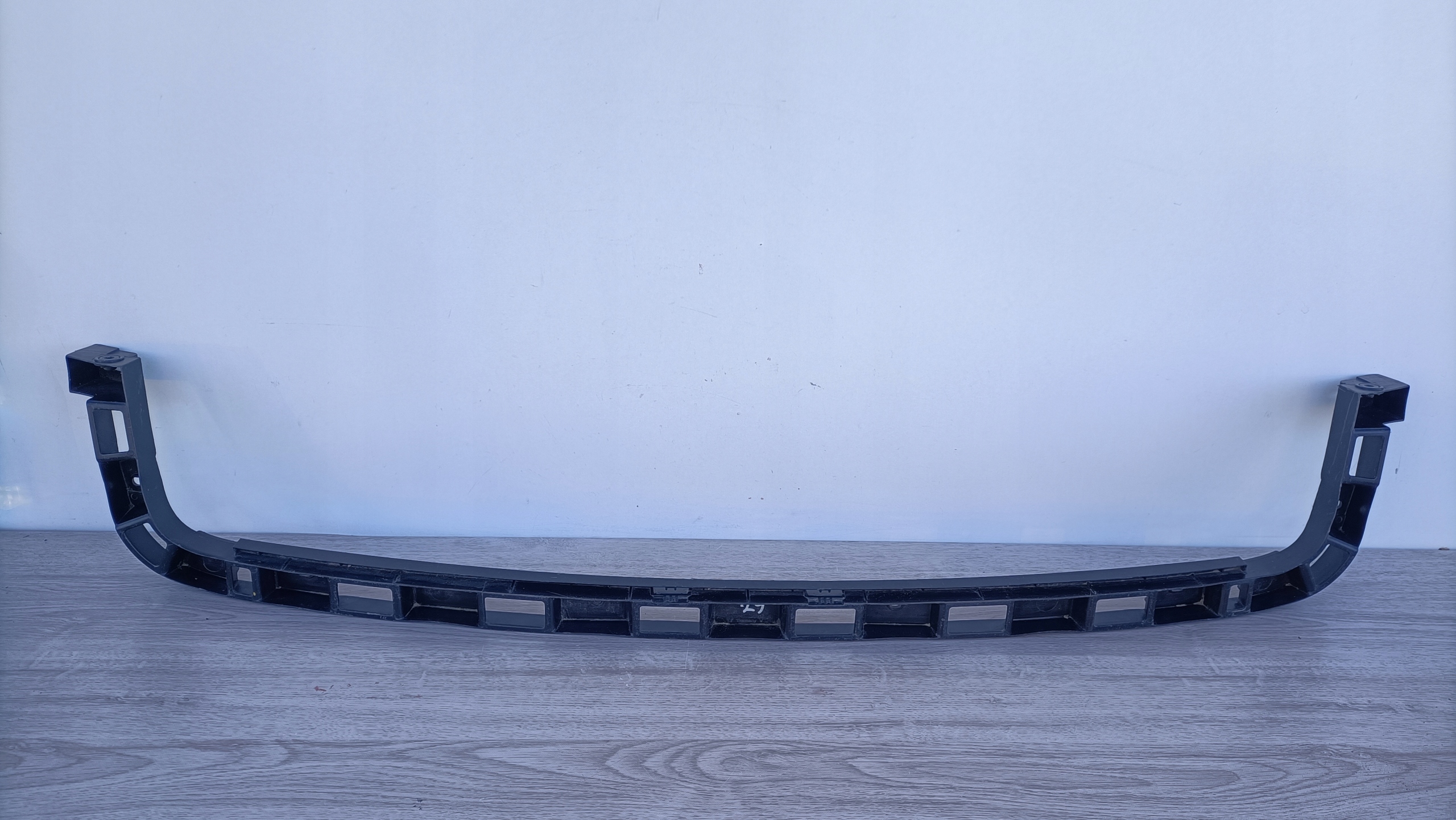VW TOURAN 1T 03-10 ROK bumper bracket rear part central console KP14/27R