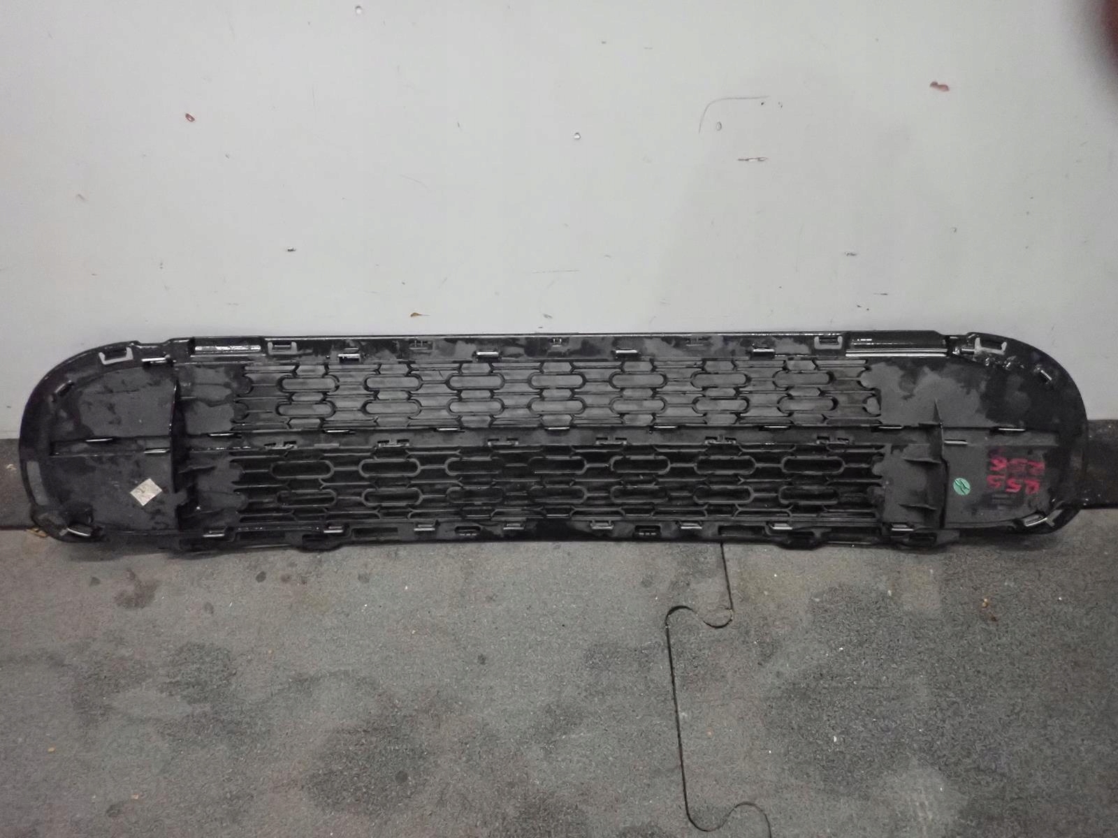 Lüftungsgitter der Stoßstange mitte MINI COOPER R56 R57 06