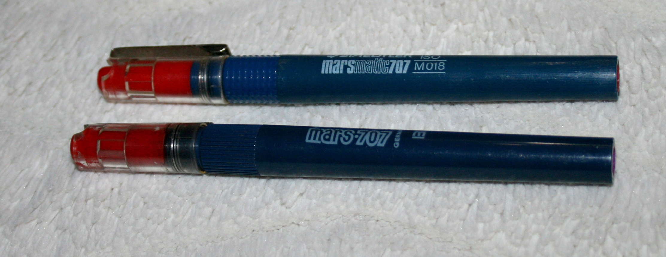 PISAK KREŚLARSKI STAEDTLER MARS 707 2 SZTUKI Marka Staedtler