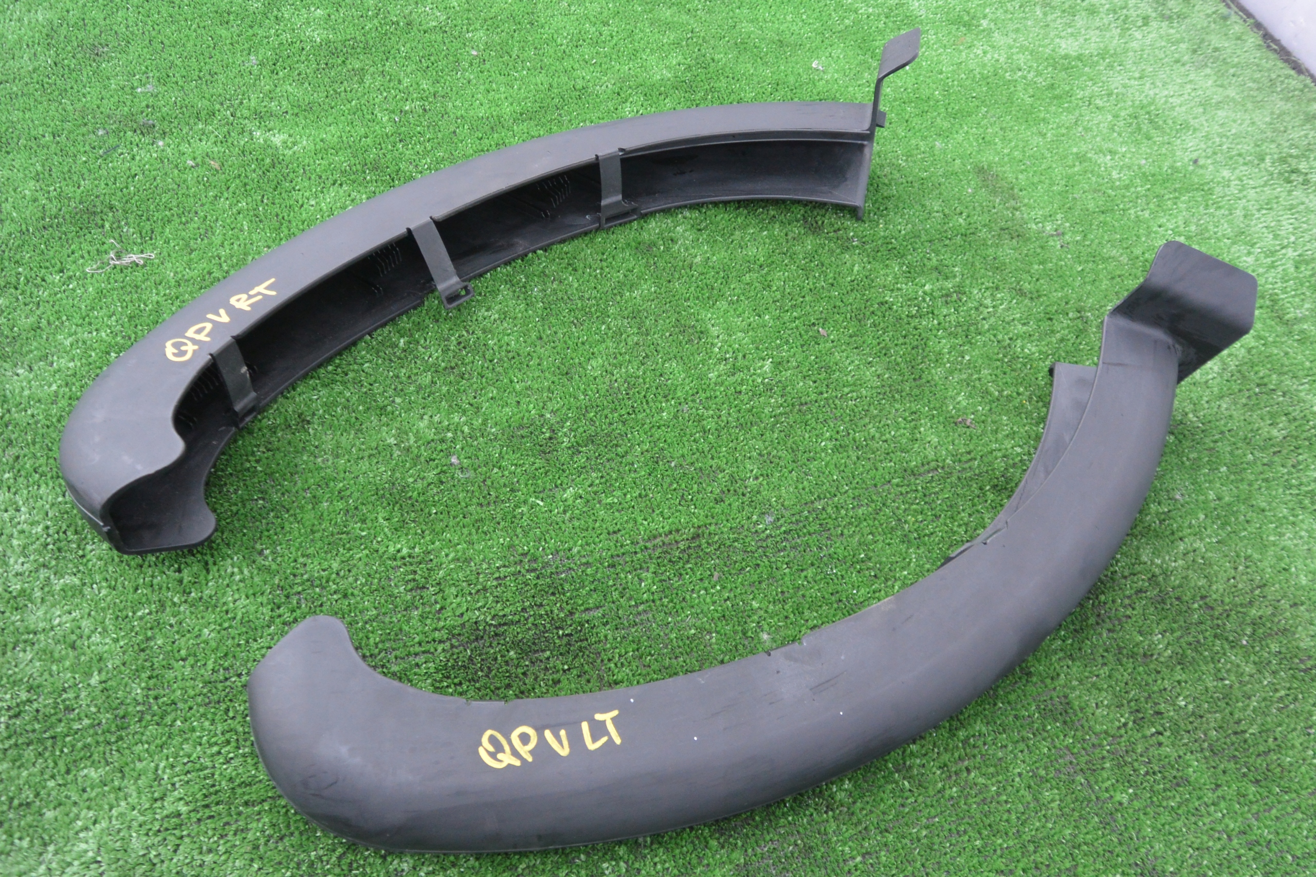 670014831 670014830 - MASERATI QUATTROPORTE VI КРЫШКА ШАРНИРА ЛЮКА KPL