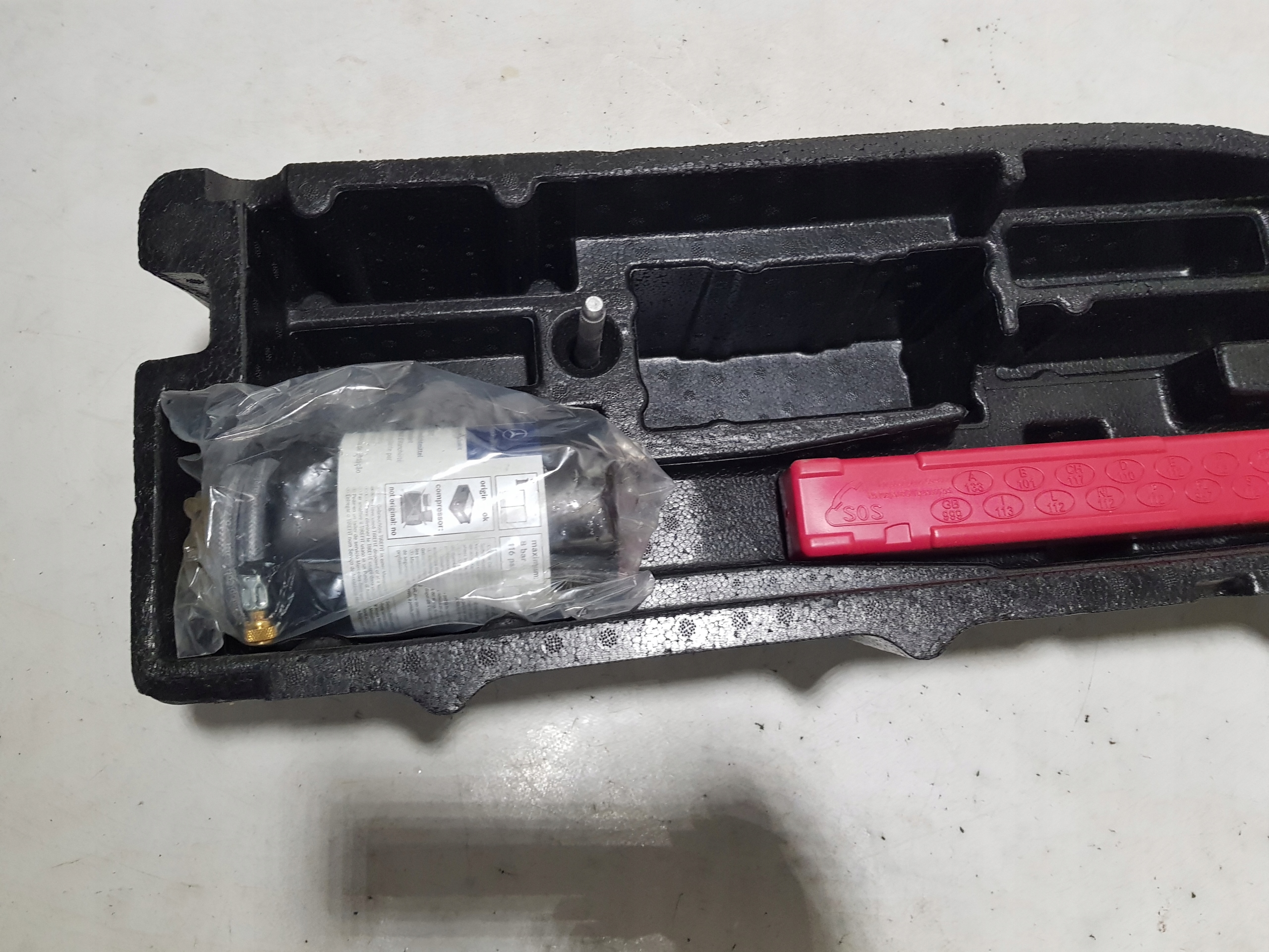 Cric Roue secours garniture MERCEDES ML 166 A1668990121