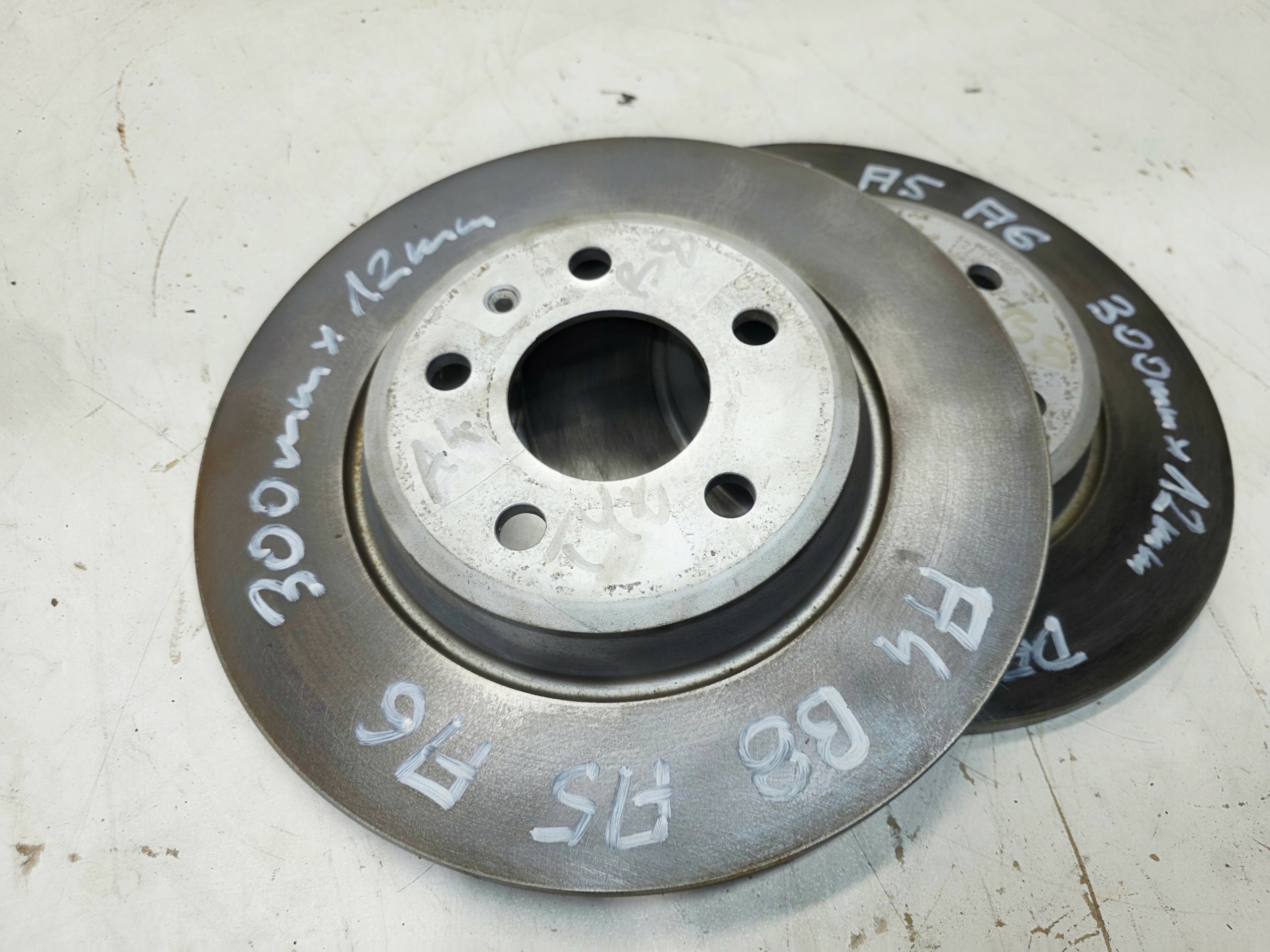 disc discs brake rear part AUDI A4 B8 A5 8T A6 C7 300 MM x 12 MM DELPHI