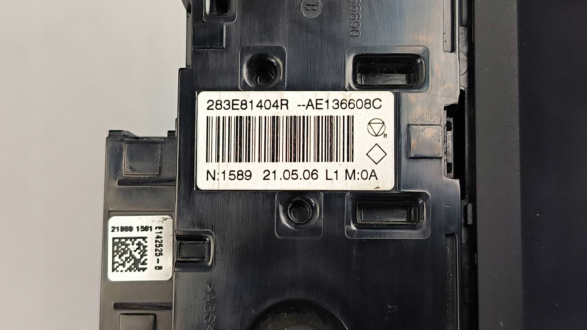 Schalter des warnblickschalters 283E81404R RENAULT MASTER III