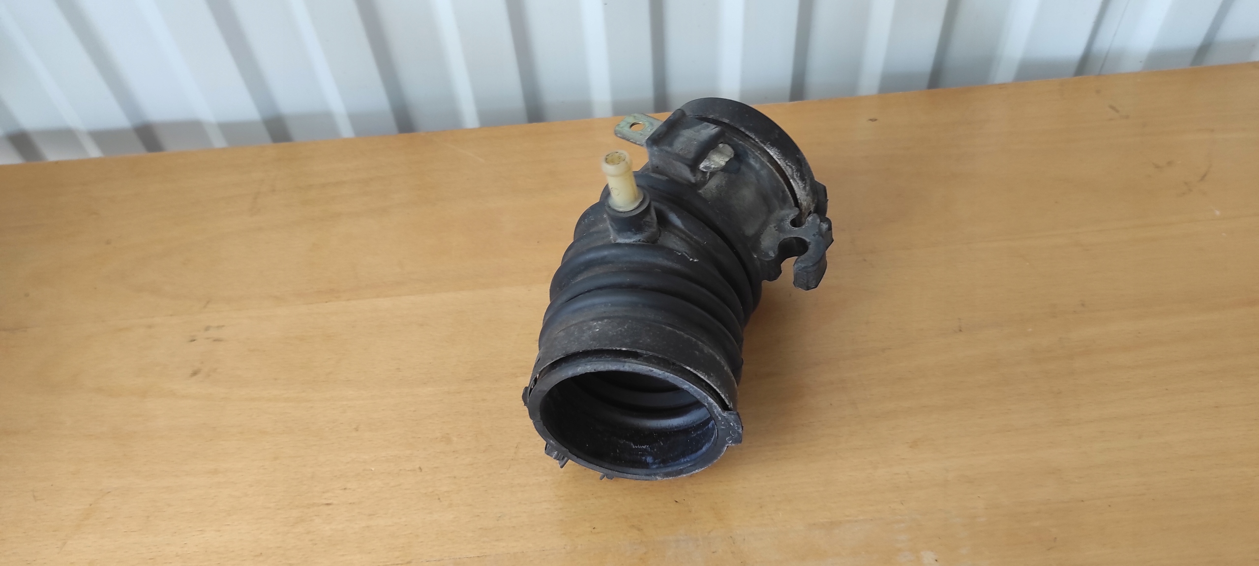 pipe DOLOTOWA air MAZDA 6 2.0 L813132212
