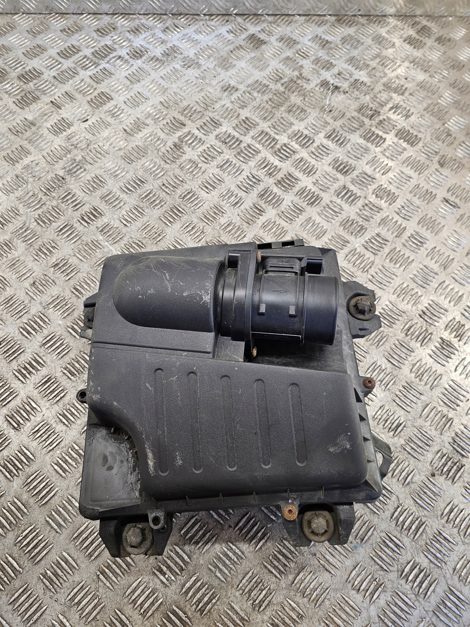 Gehäuse filter luft OE 8200760899 OPEL VIVARO A LIFT 2.0 CDTi