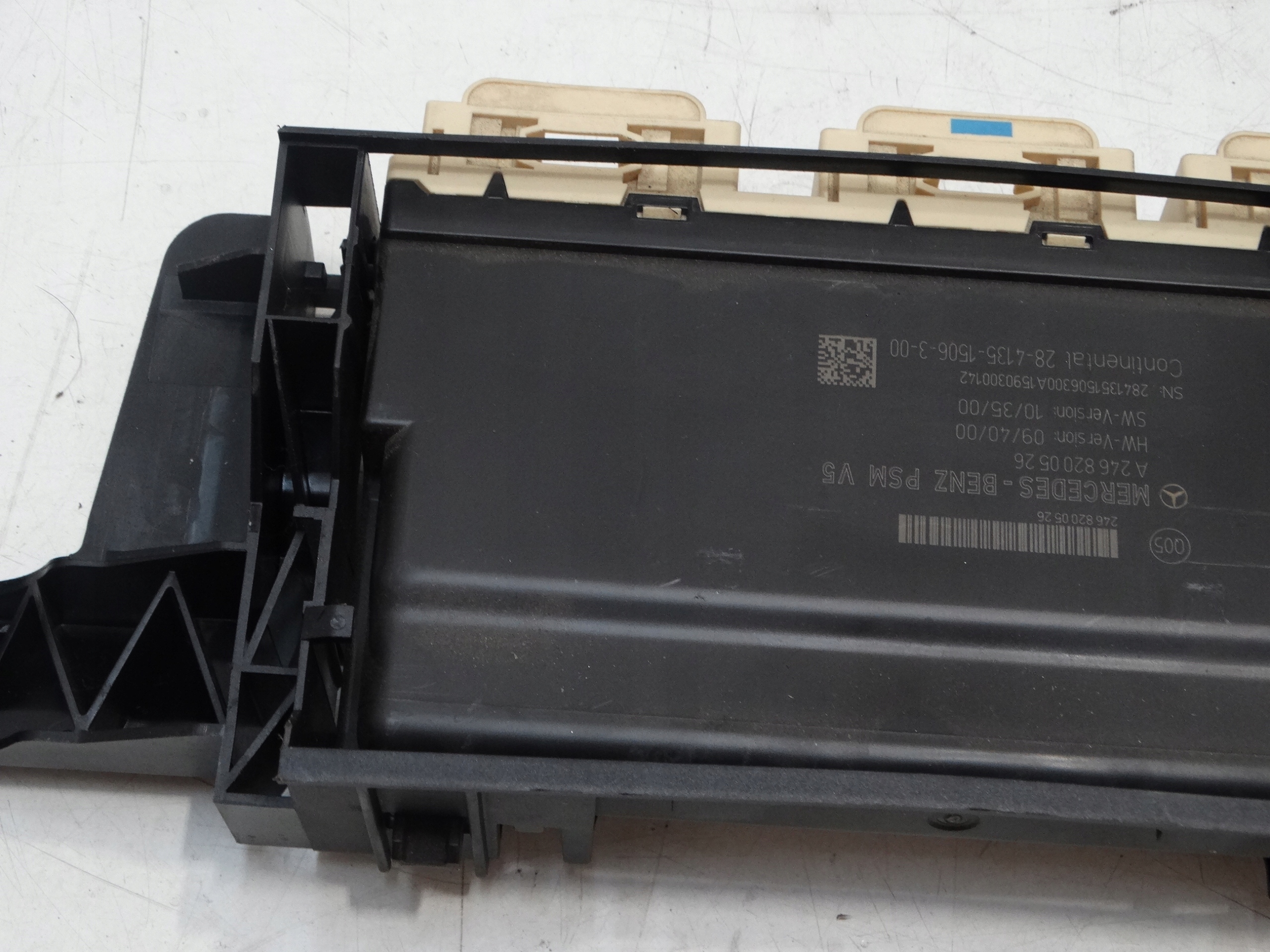 module control unit seat left front MERCEDES W117 W176 W246 A2468200526