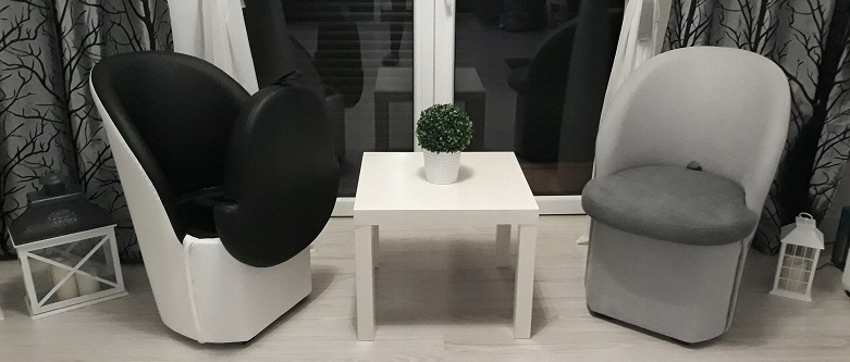 DUŻA PUFA Z OPARCIEM ROSTII NOWY MODEL Wysokość mebla 85 cm