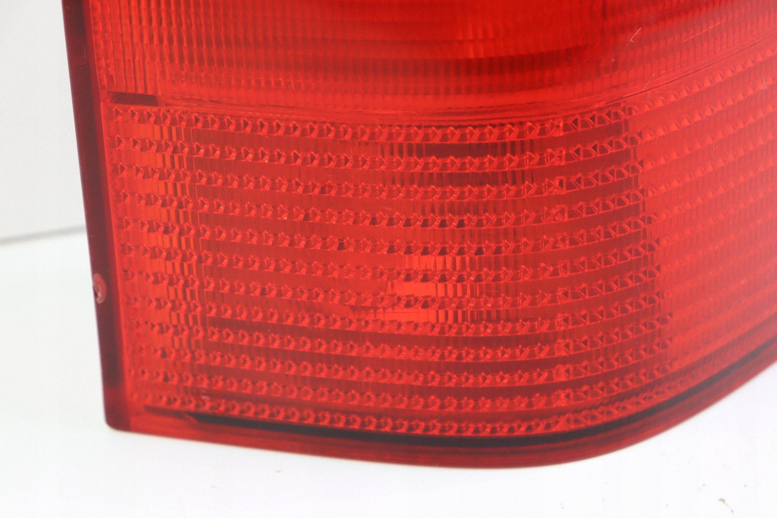 BMW 5 E39 light right rear rear part KOMBI EUROPA 8371324