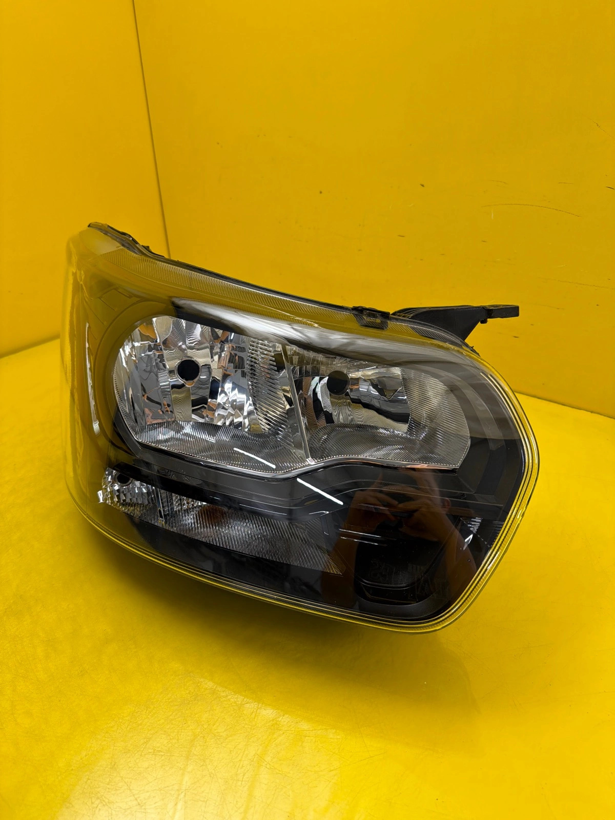 light right front Ford Transit MK8 Lift 19- GK31-13W029-BC