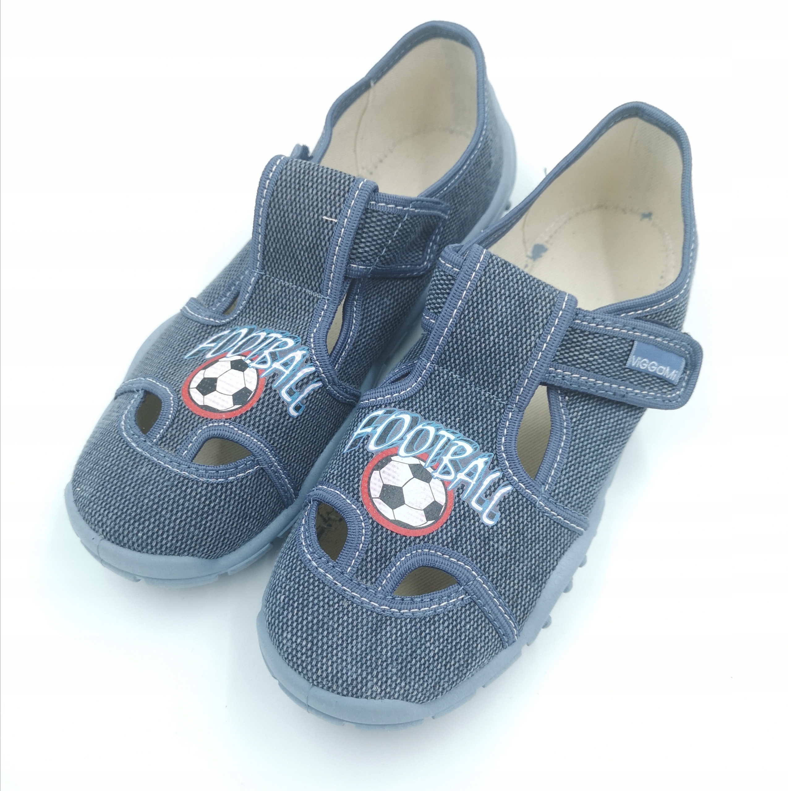 

Kapcie, tenisówki, trampki roz 36 Viggami