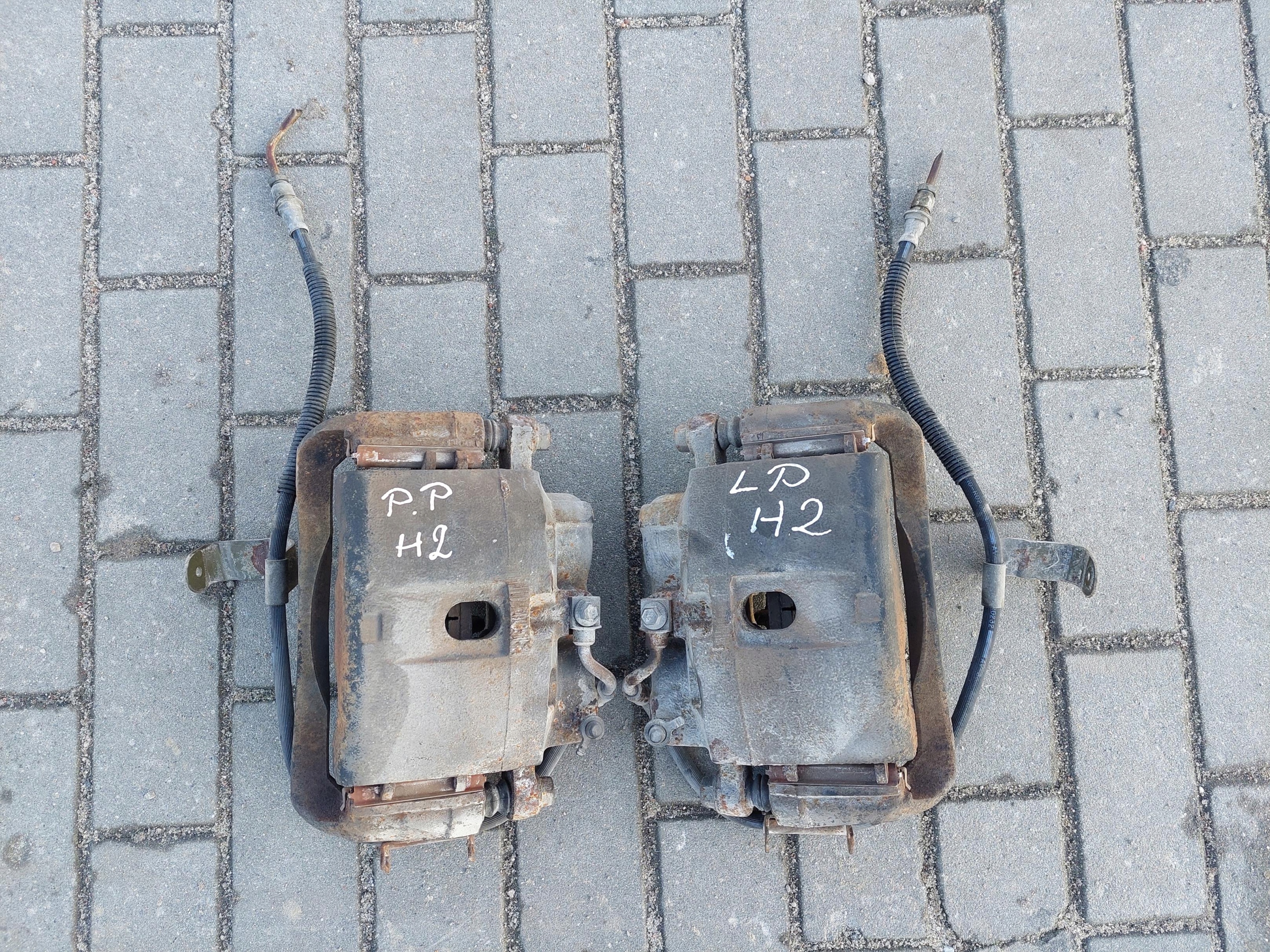caliper front front left right HUMMER H2 6.0 V8