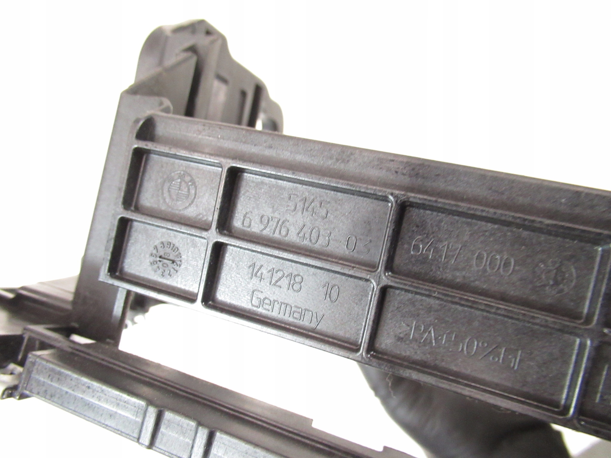 console bracket holder radia BMW e60 e61 LCI