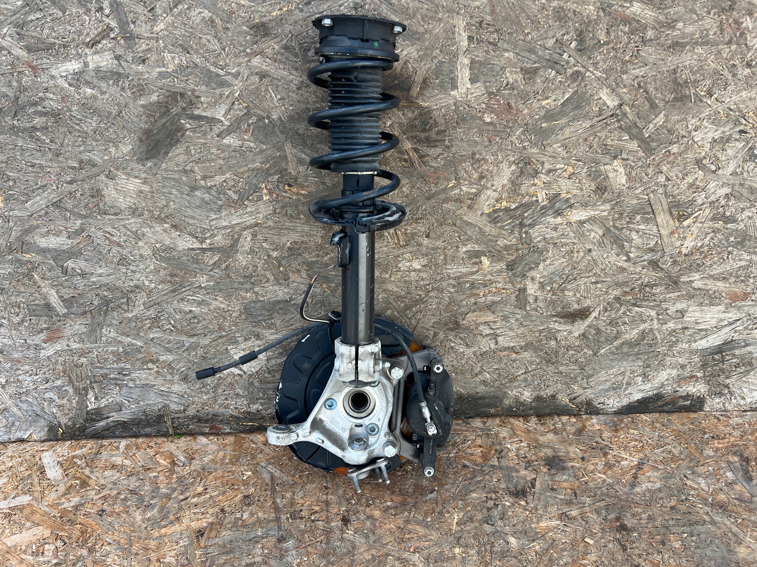 swing shock absorber left front VW T-ROC AUDI Q3 II 83A
