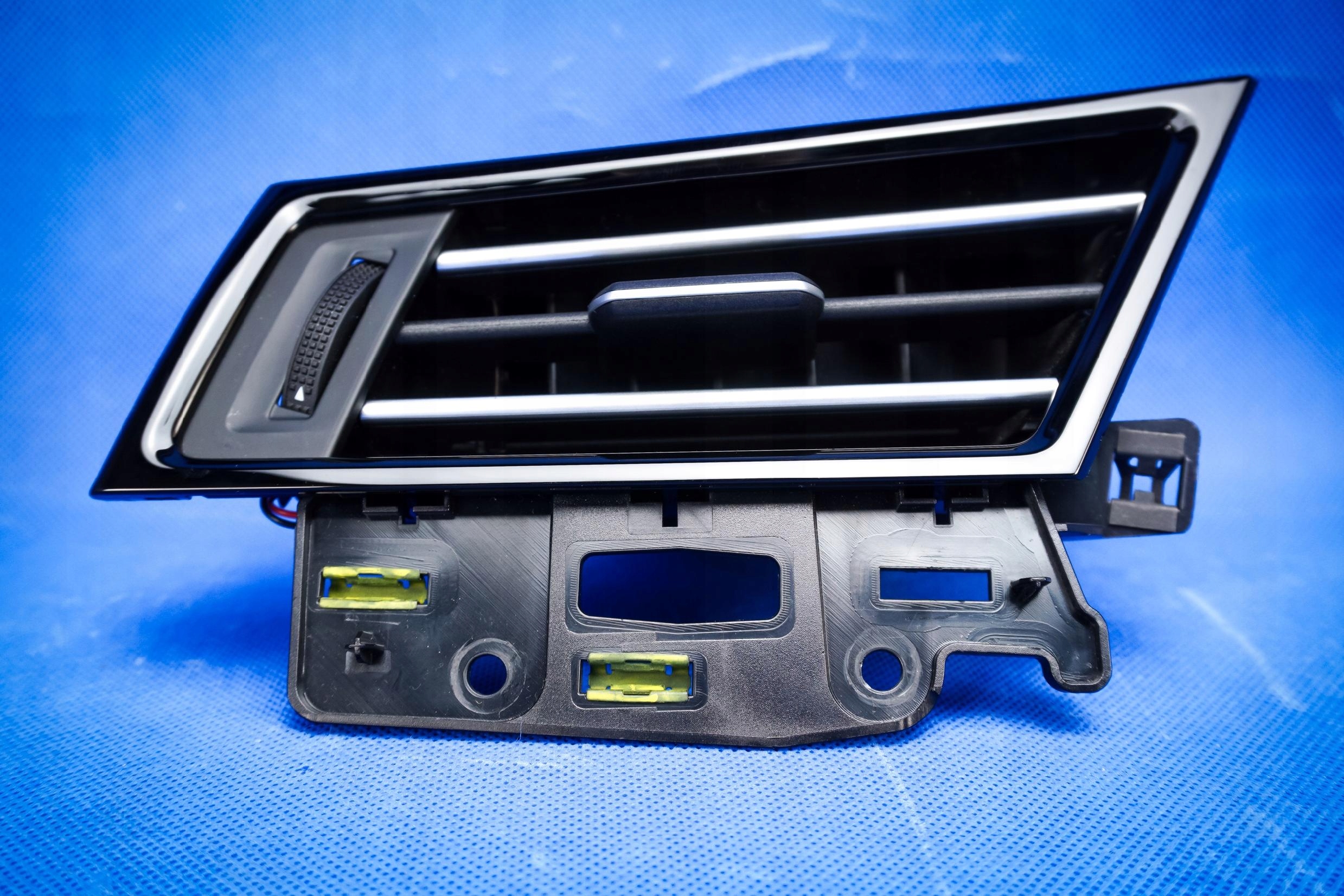 grid air conditioning devices air VW Passat B8 3G1819701