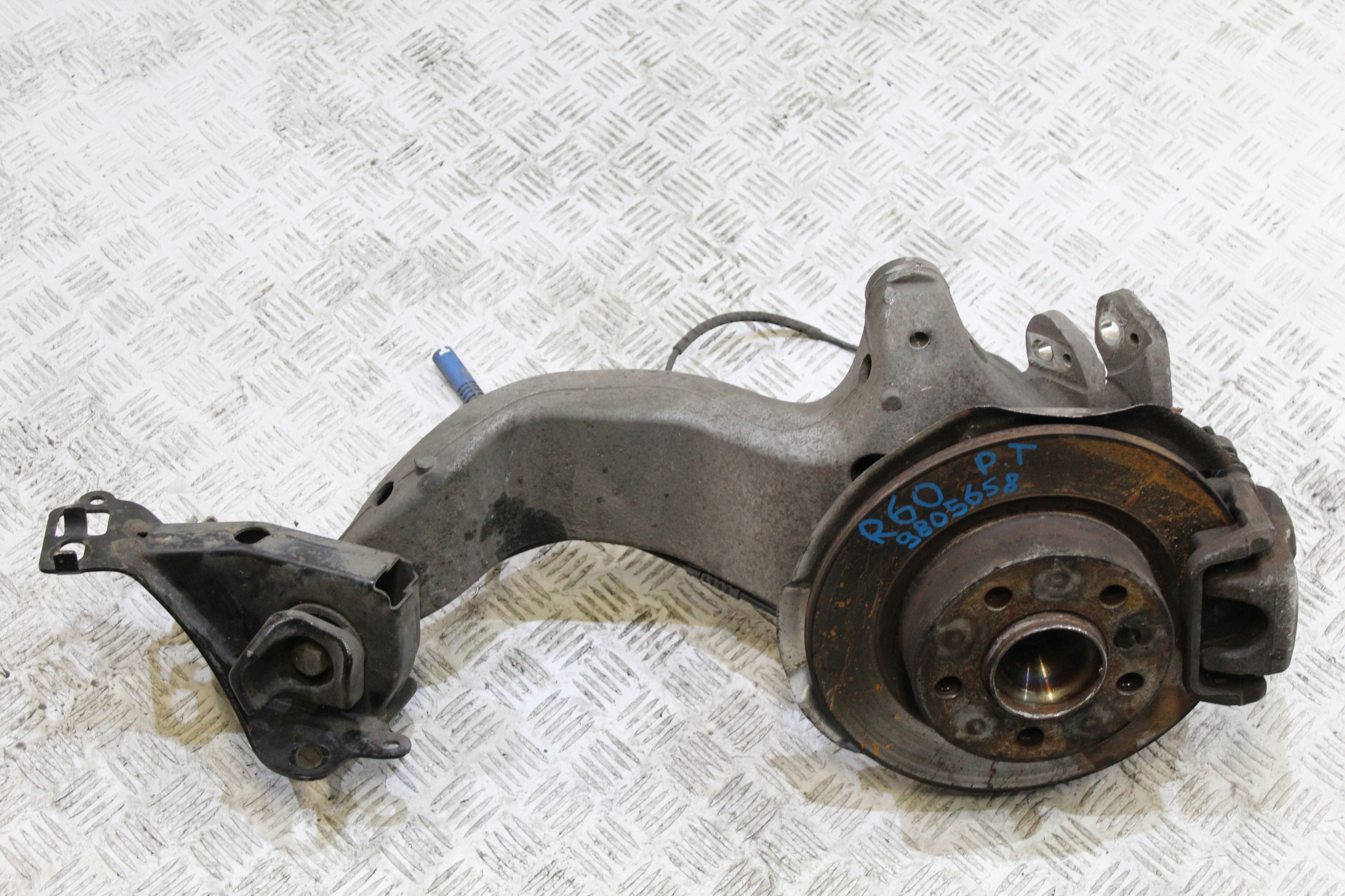 swing right rear part MINI COUNTRYMAN R60 9805658