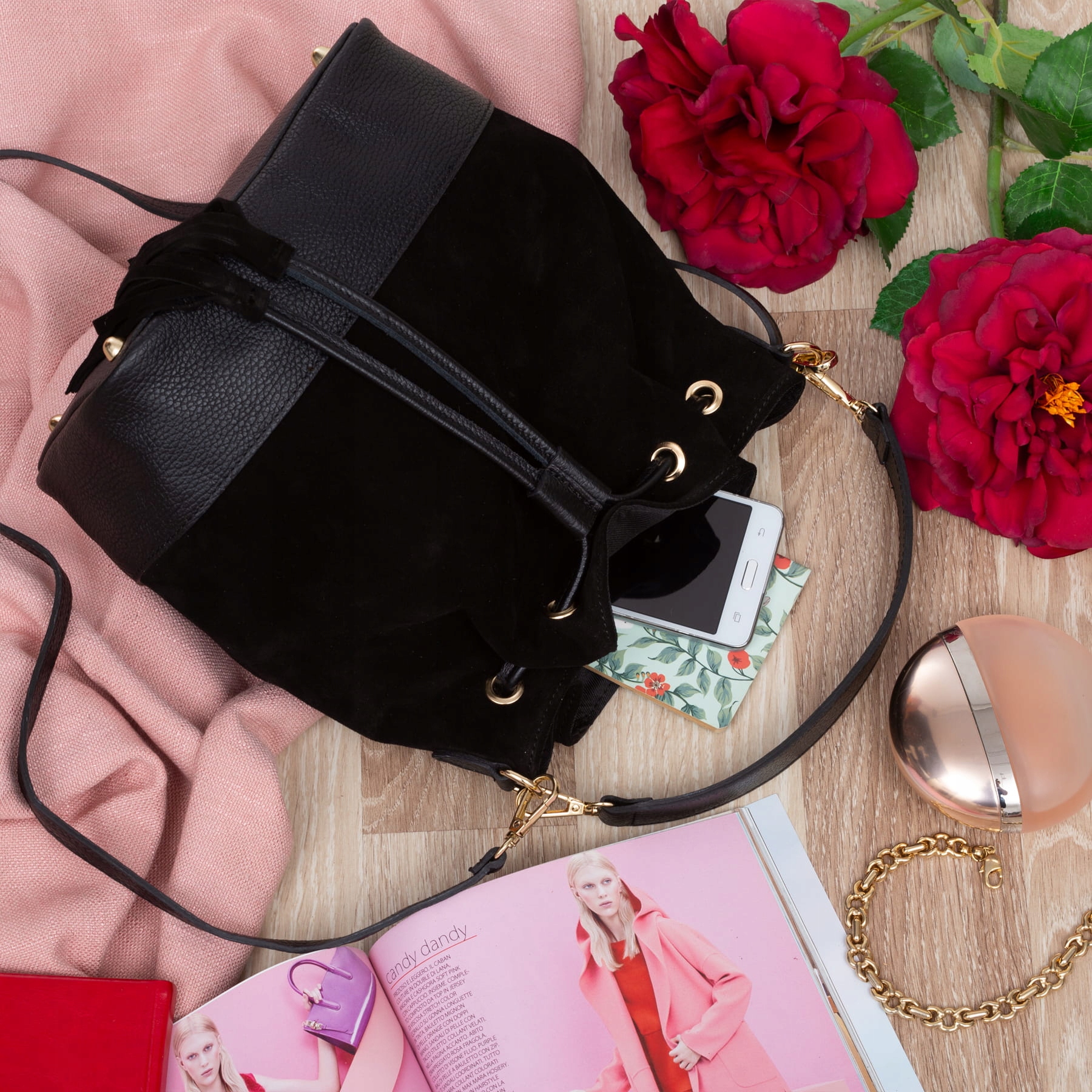 VERA PELLE torebka damska zamszowa kuferek z paskiem CZARNA Marka inna