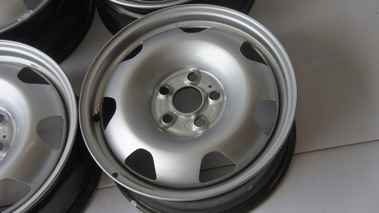

Felga K1039 Volkswagen T6 5x120 ET56 7jx17 nowa