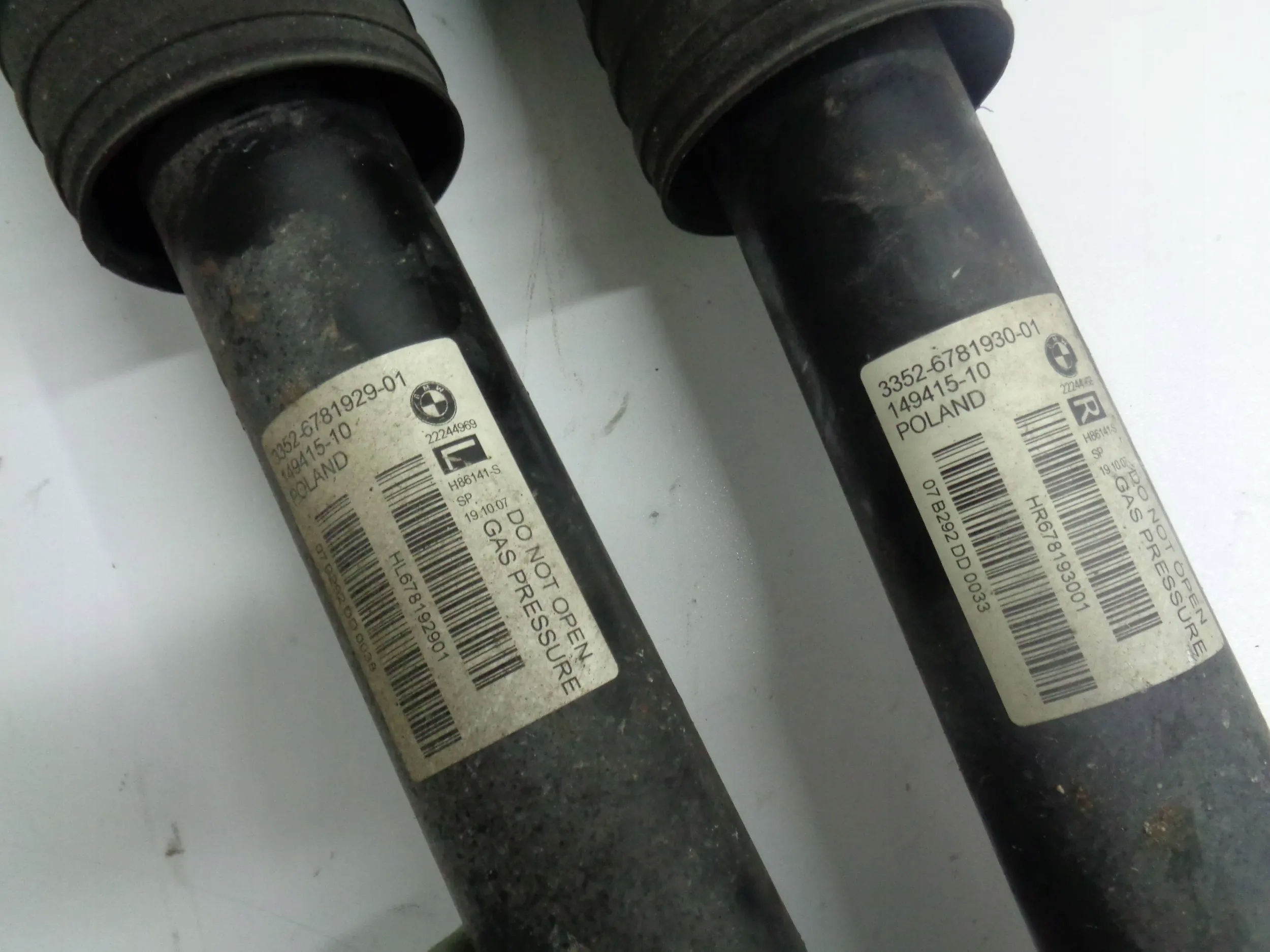 BMW X5 E70 X6 E71 shock absorber right left KOMPLET rear part 6781929