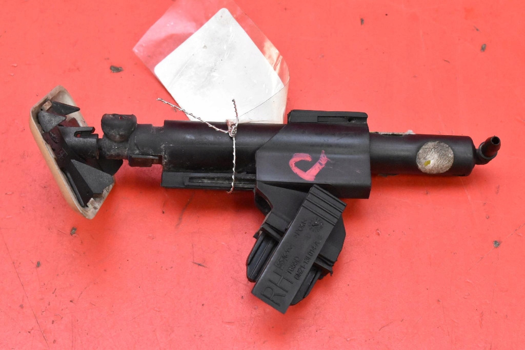 SPRYSKIWACZ REFLEKTORÓW PRAWY 6M21-13L014-A FORD S-MAX MK1 06-10