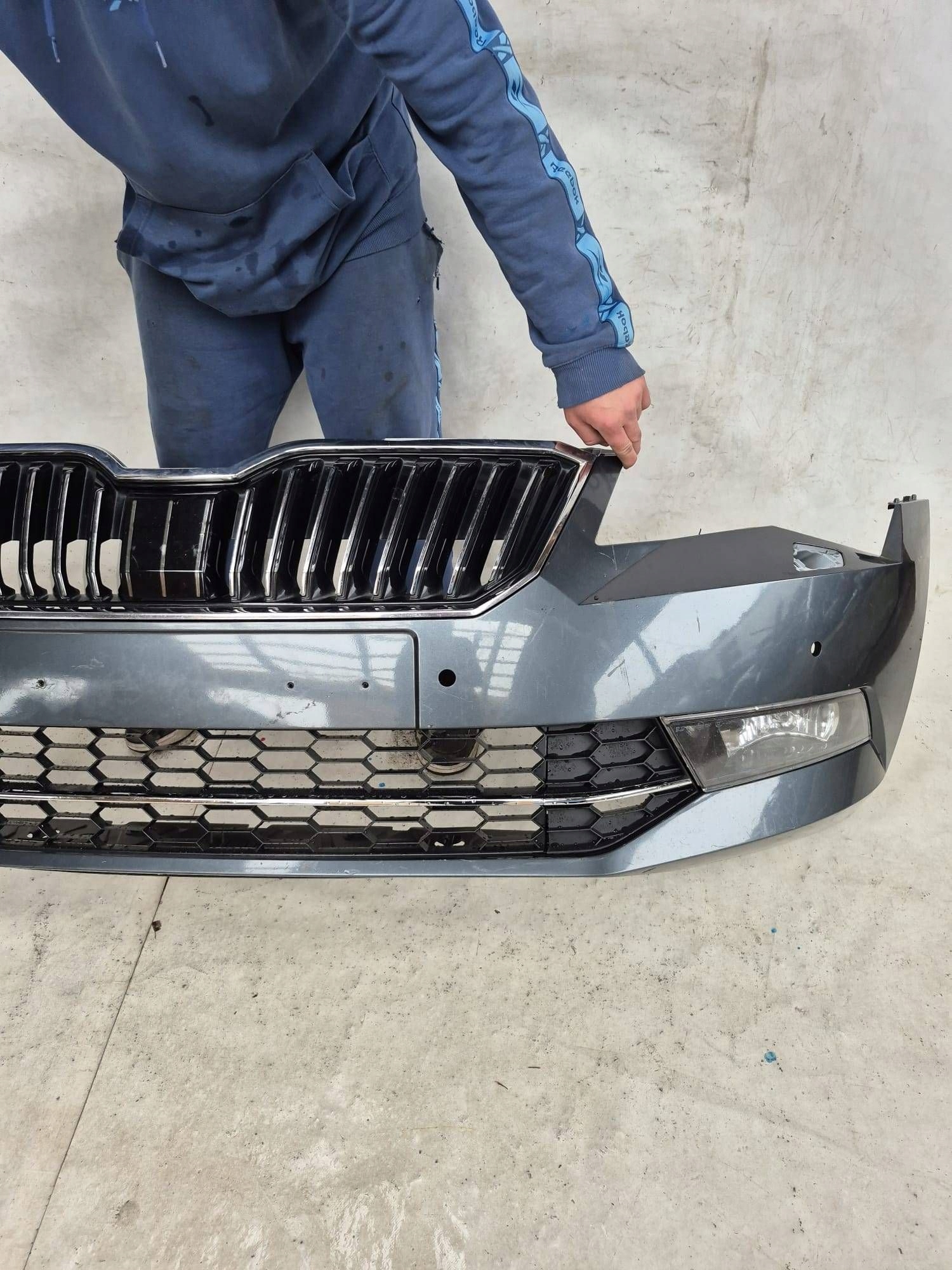 SKODA SUPERB III 3V0 15-19 bumper front front SPR PDC