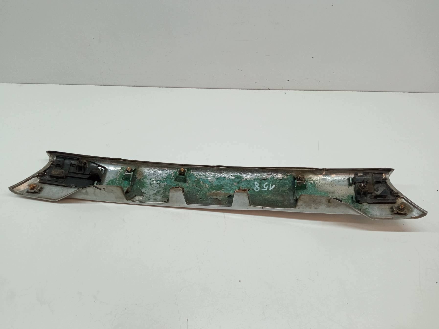 Couverture du capot Arrière Peugeot 4007 et (2007-2012)