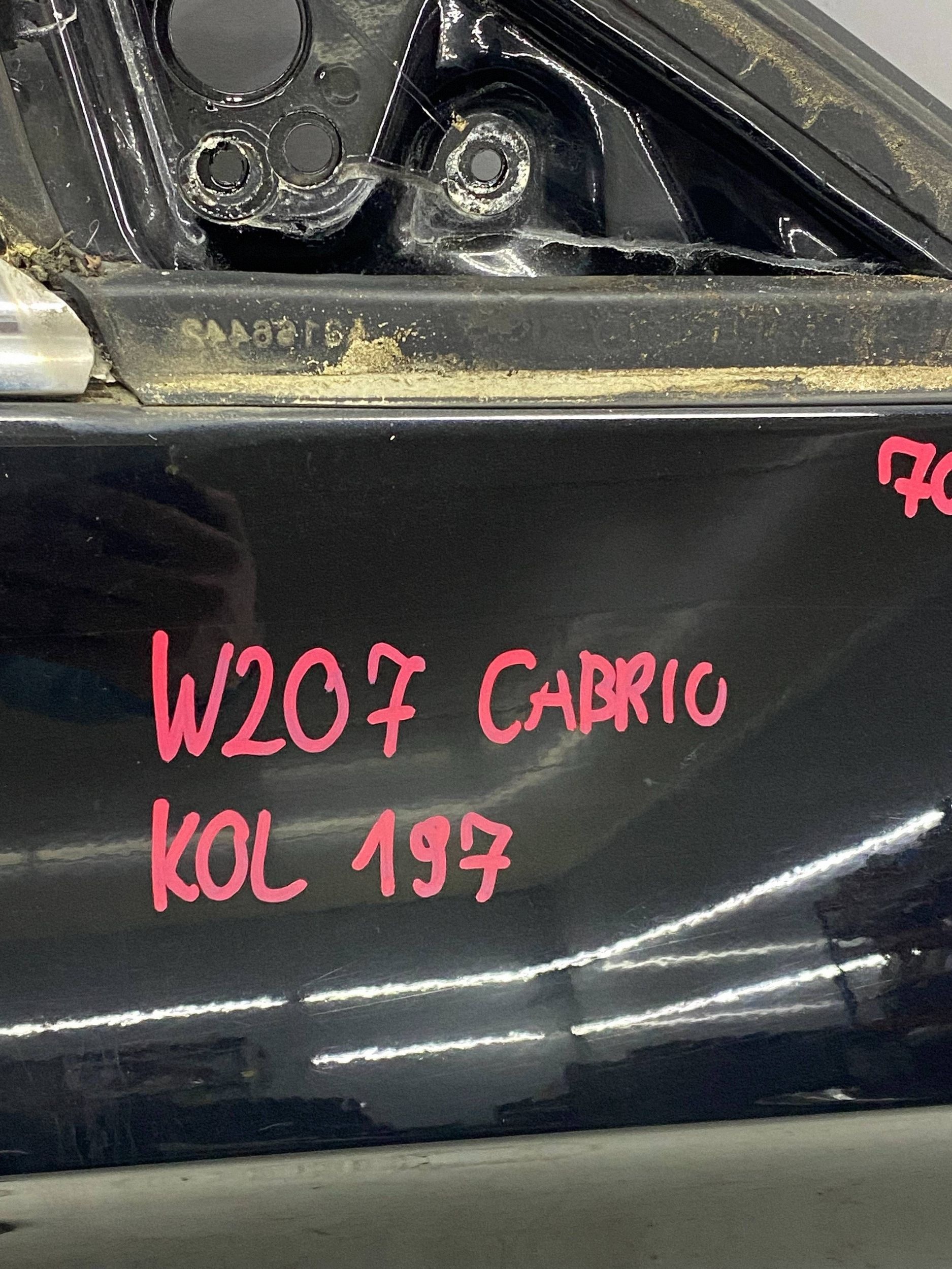 door right front right MERCEDES E-KLASA W207 C207 COUPE CABRIO colour 197