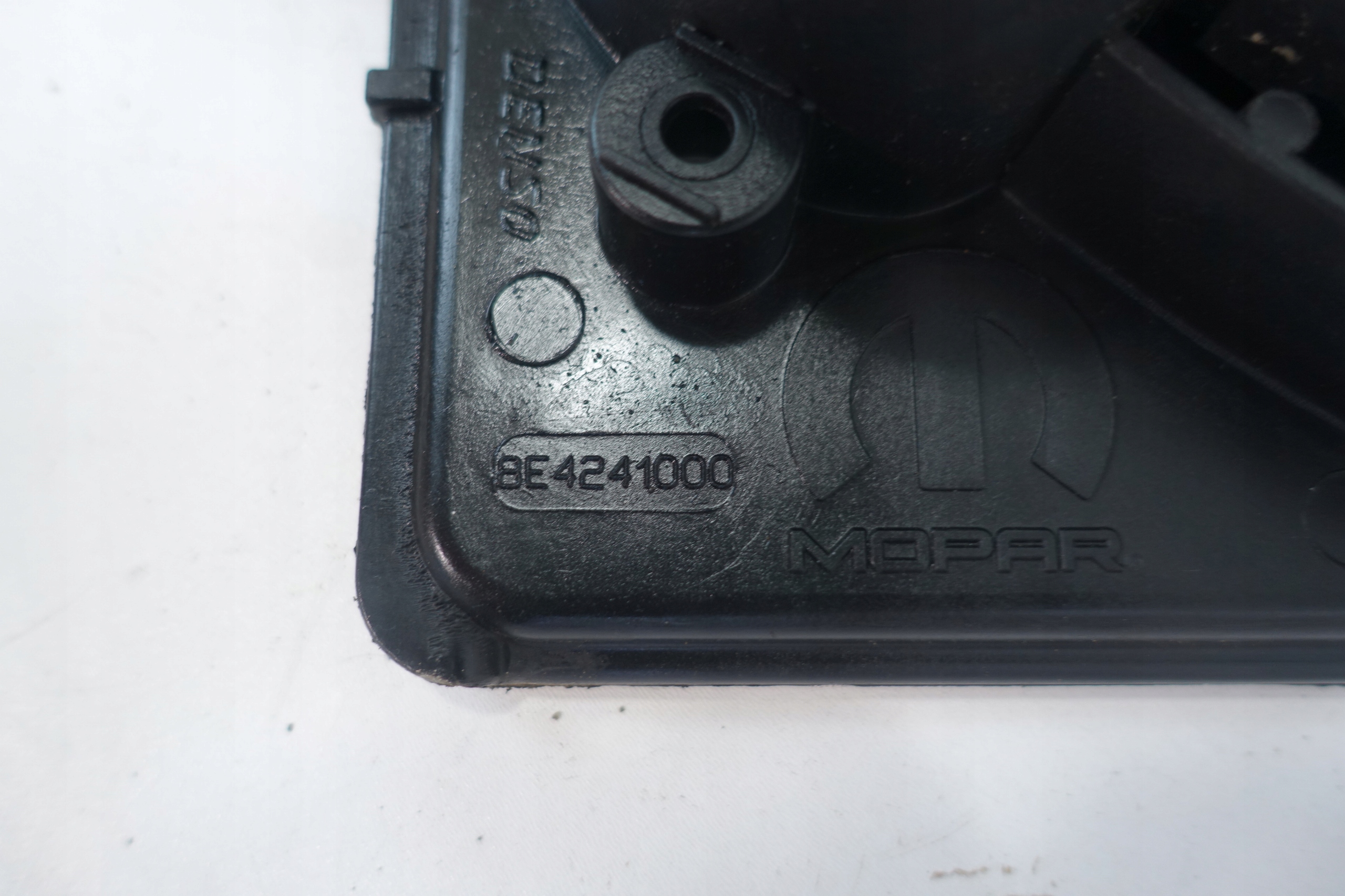 OPEL COMBO D 2011- radiator fan 8E4241000