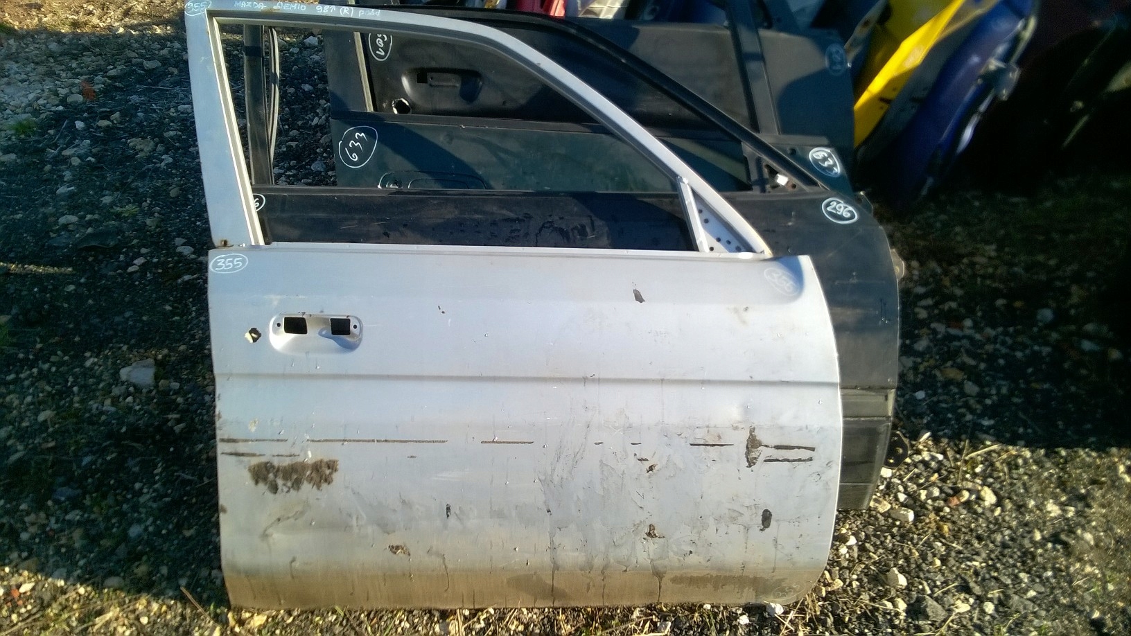 MAZDA DEMIO DRZWI PRAWE PRZÓD
