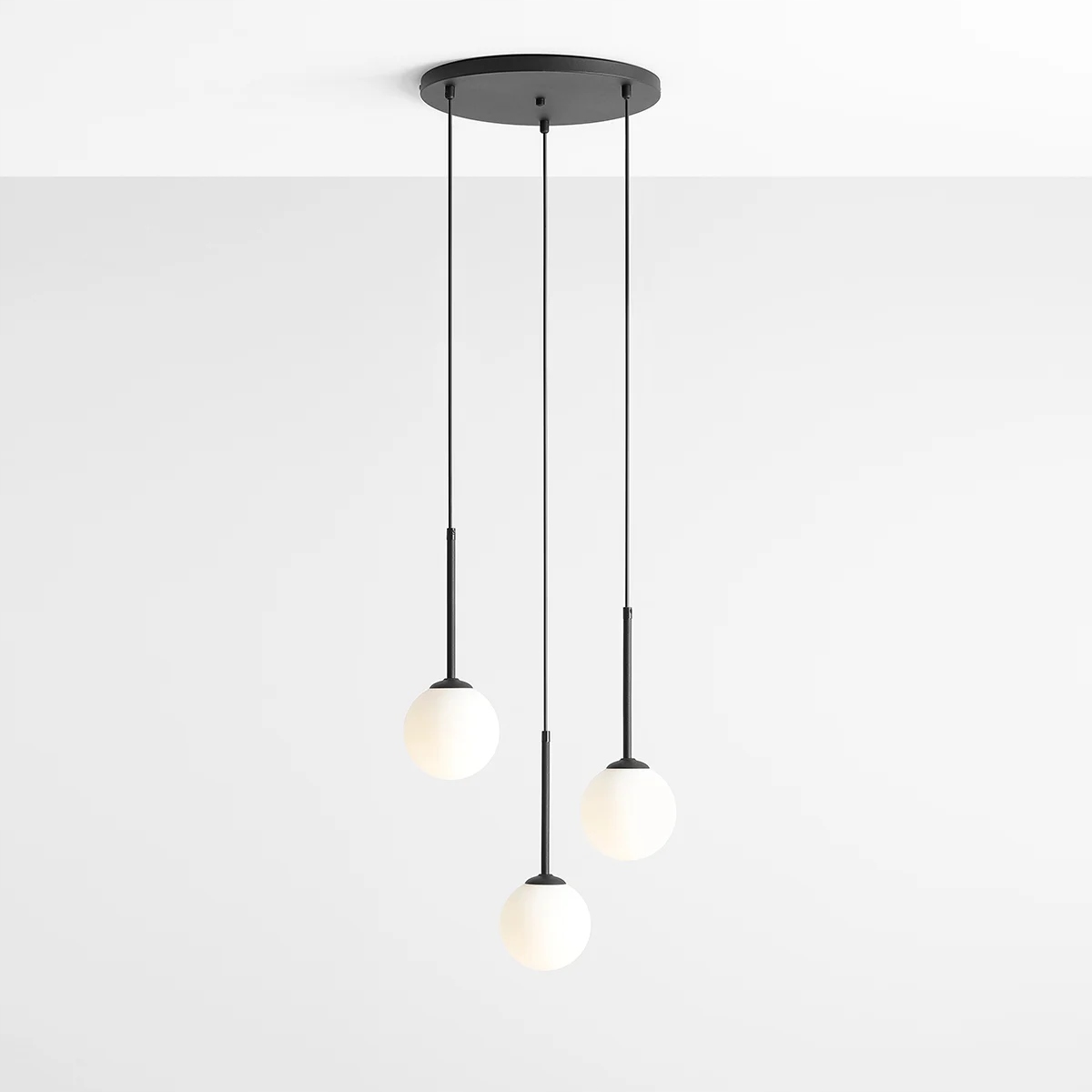 Lampa wisząca Bosso 3-punktowa czarna z białymi kloszami