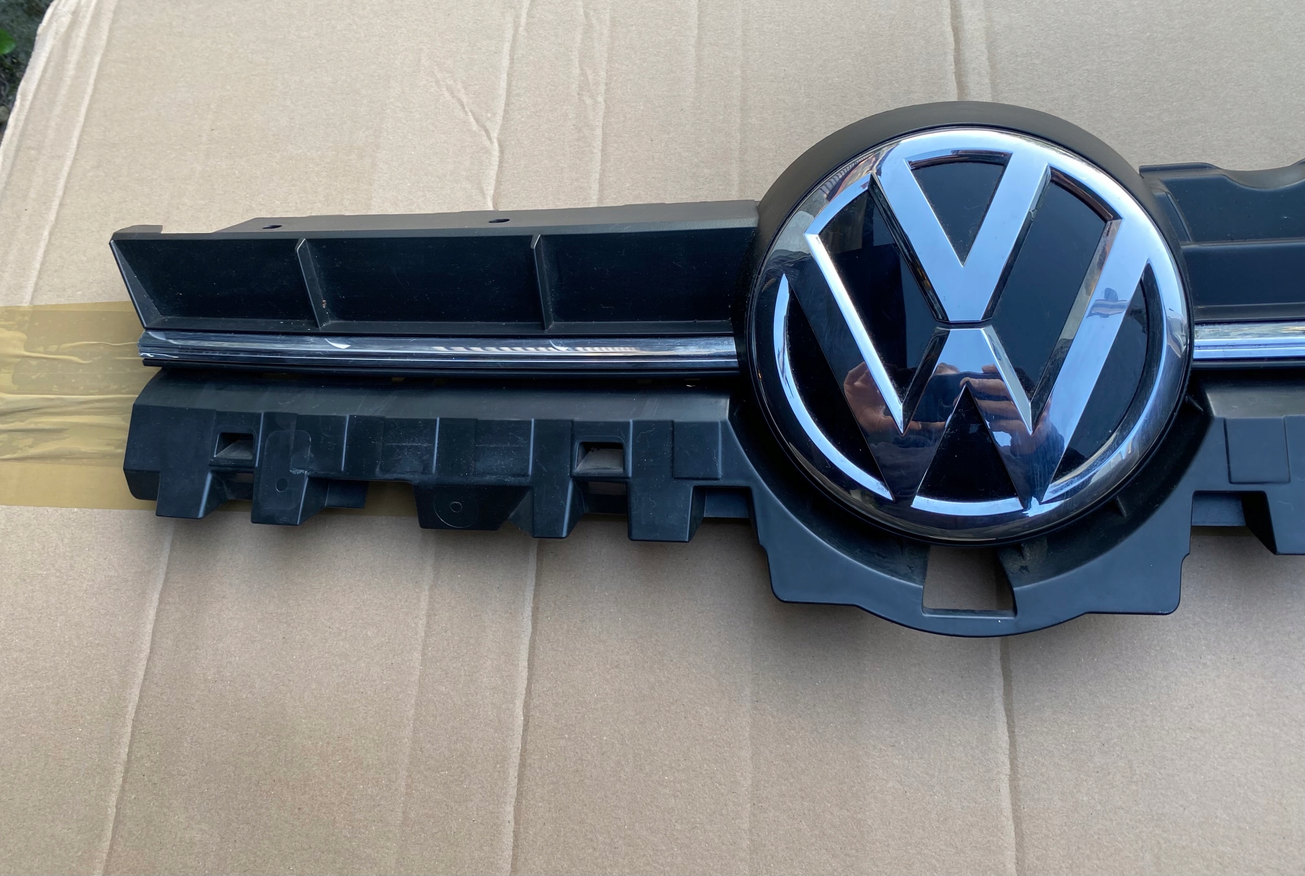 VW 1S0 Kühlergrill FRONTGRILL Kühlergitter 1S0853653A - Thumbnail 1