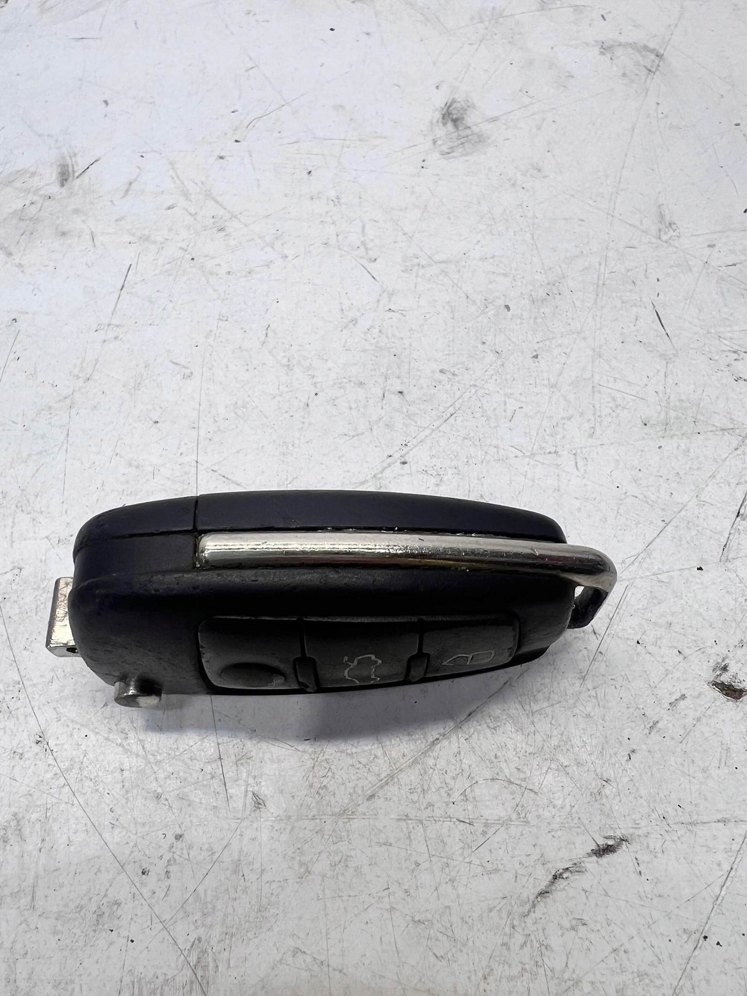 key PILOT SCYZORYK AUDI A3 8P 8P0837220D 4/26