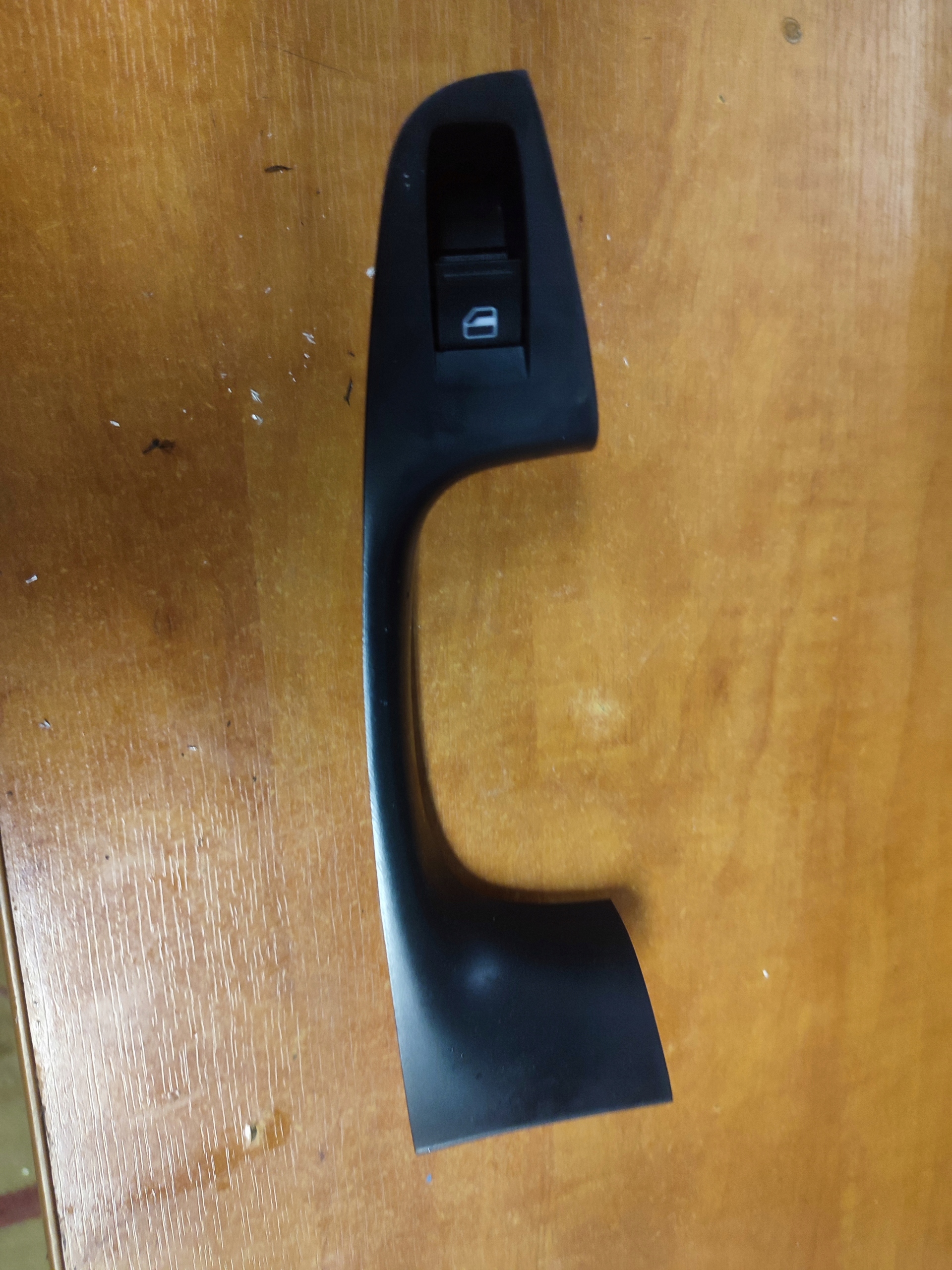 button switch windows VOLKSWAGEN VW JETTA VI 5C6867256