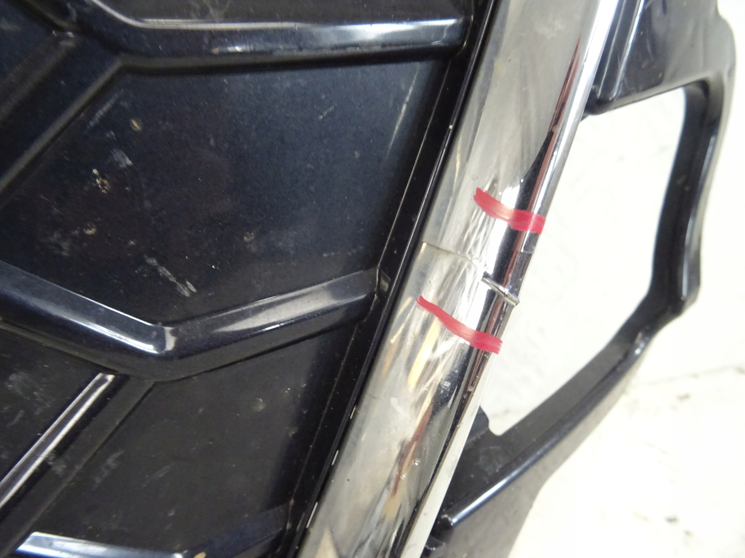 front PREKLADgrill front front AUDI A4 B9 8W0 LIFT S-LINE 8W0853651EB
