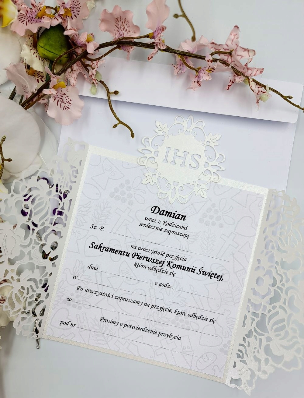 ZAPROSZENIA KOMUNIJNE, KOMUNIĘ AŻUROWE IHS BIEL Kolor biały