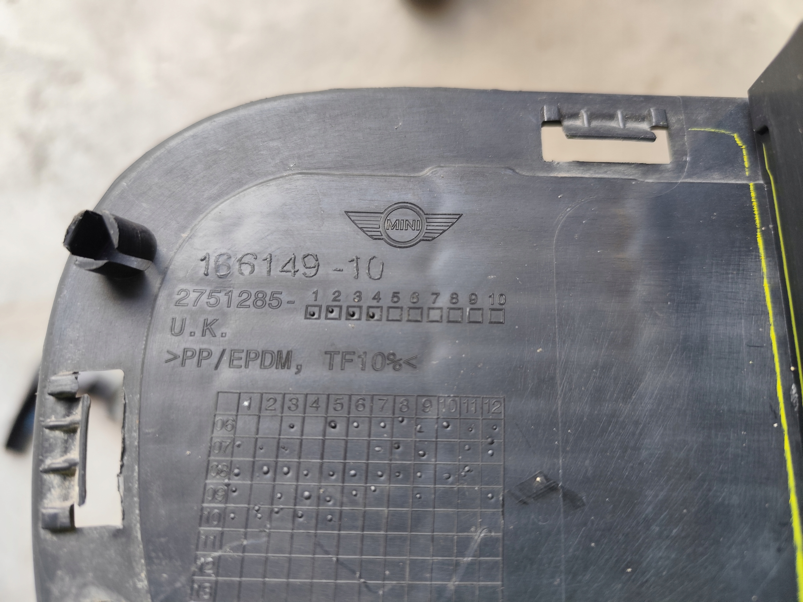 MINI COOPER R55 R56 R57 2010 grid central of a bumper front