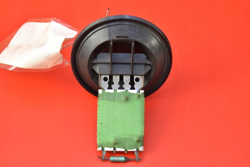 резистор вентилятора реостат skoda rapid 2014 г.