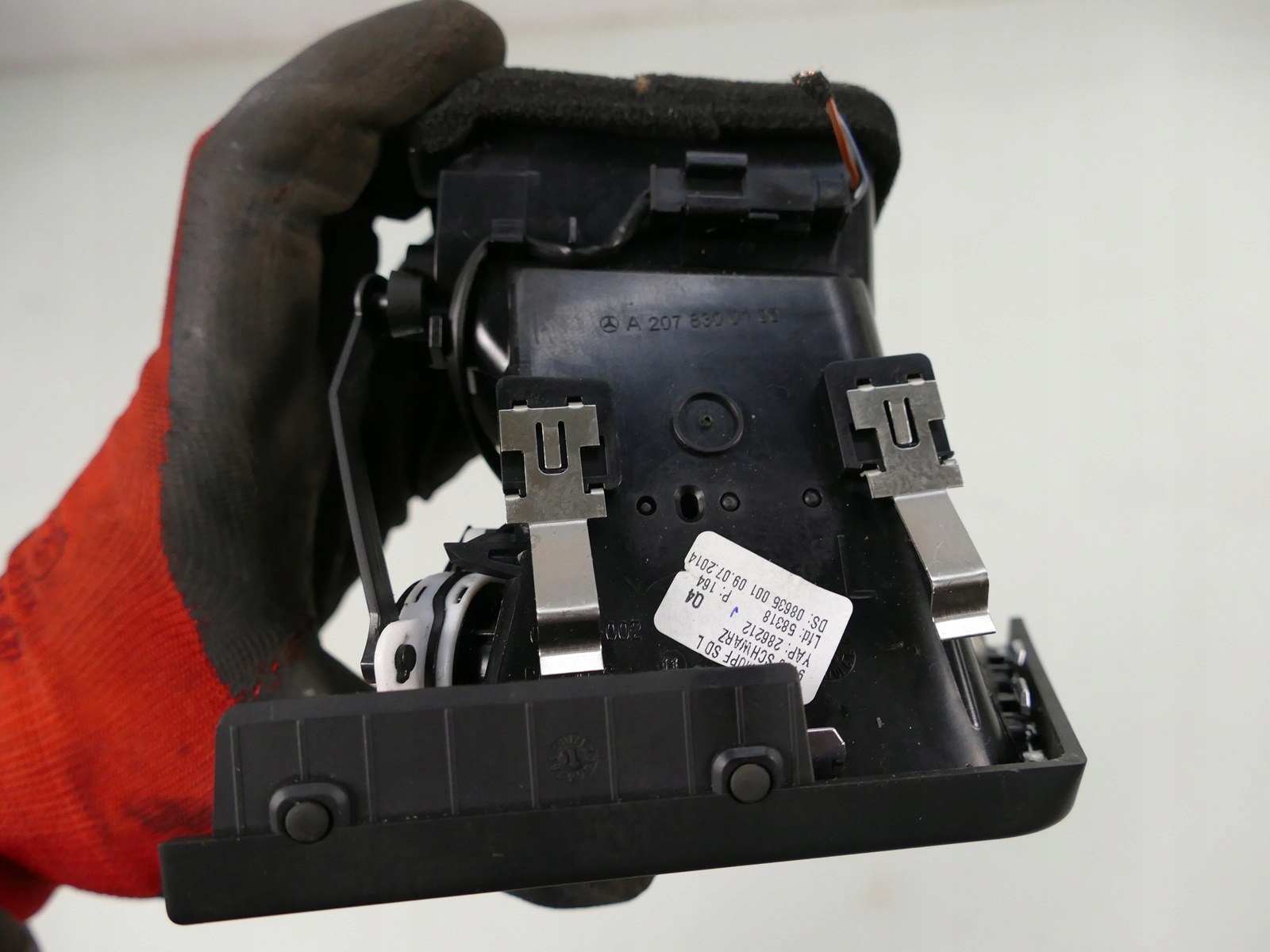 MERCEDES A207 W207 LIFT grid air conditioning devices left A2078300100