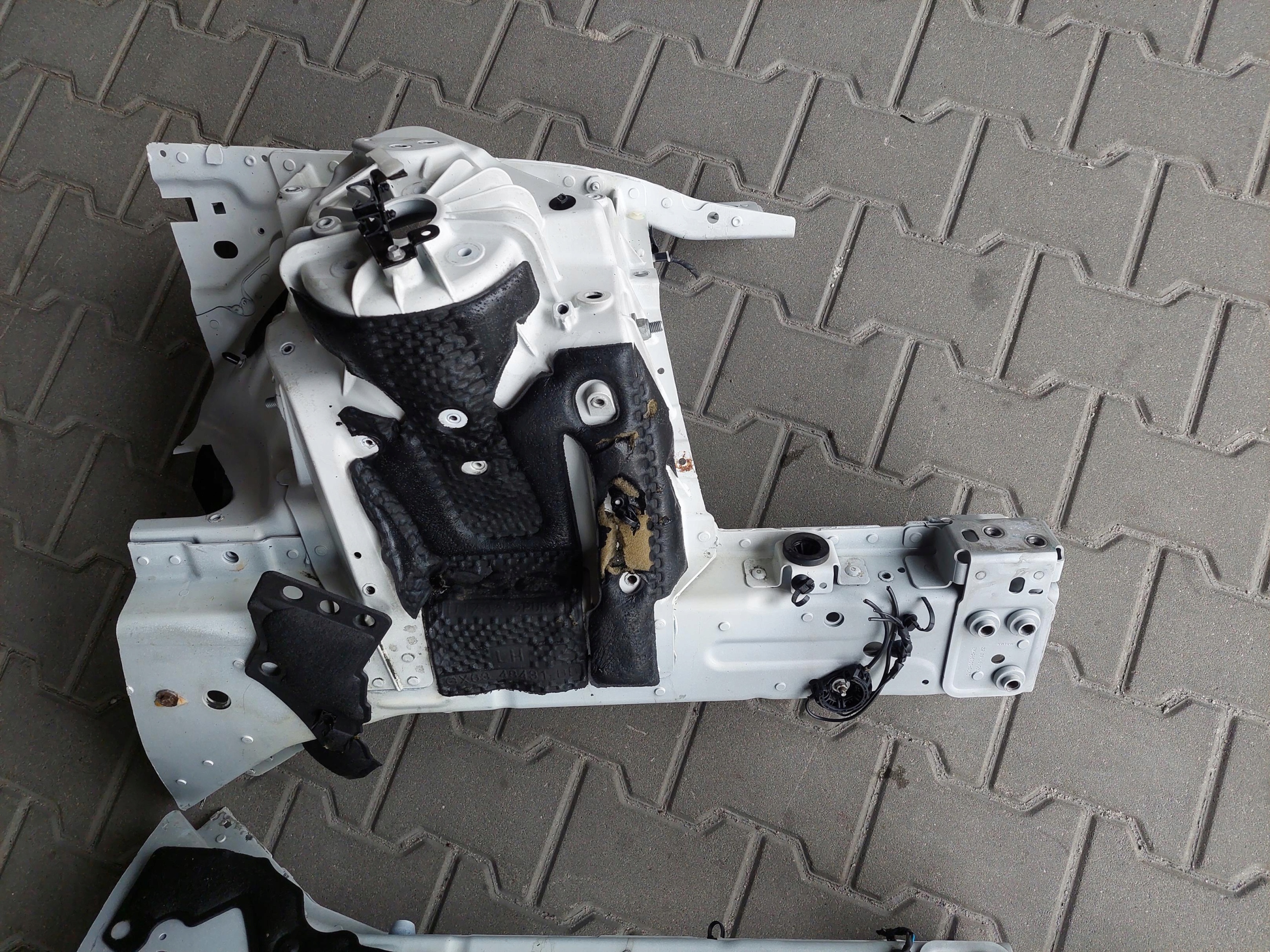 NER POLARIS WHITE quarter front front right JAGUAR XF II X260 sedan