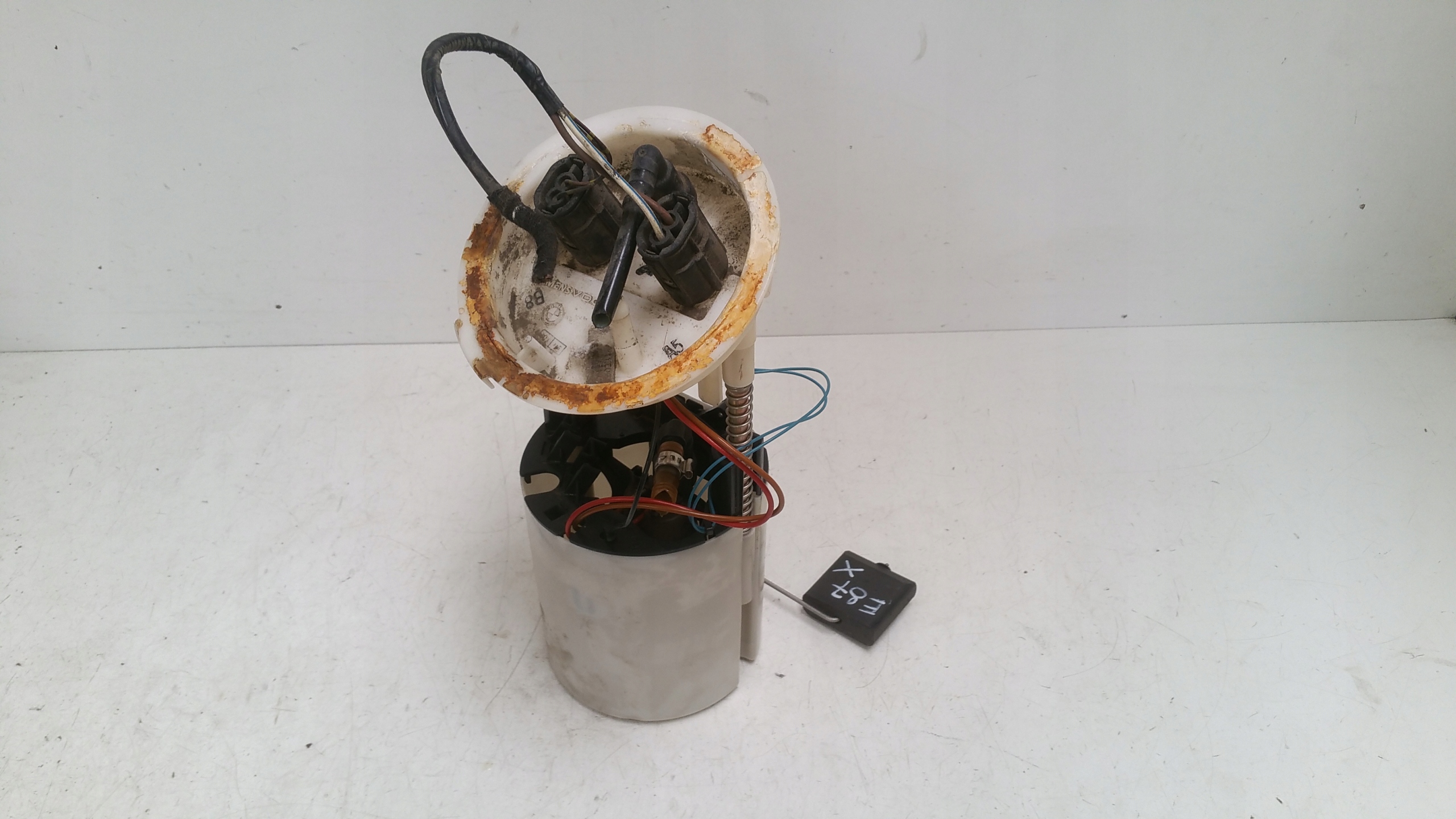 feed pump 6763851 BMW E87